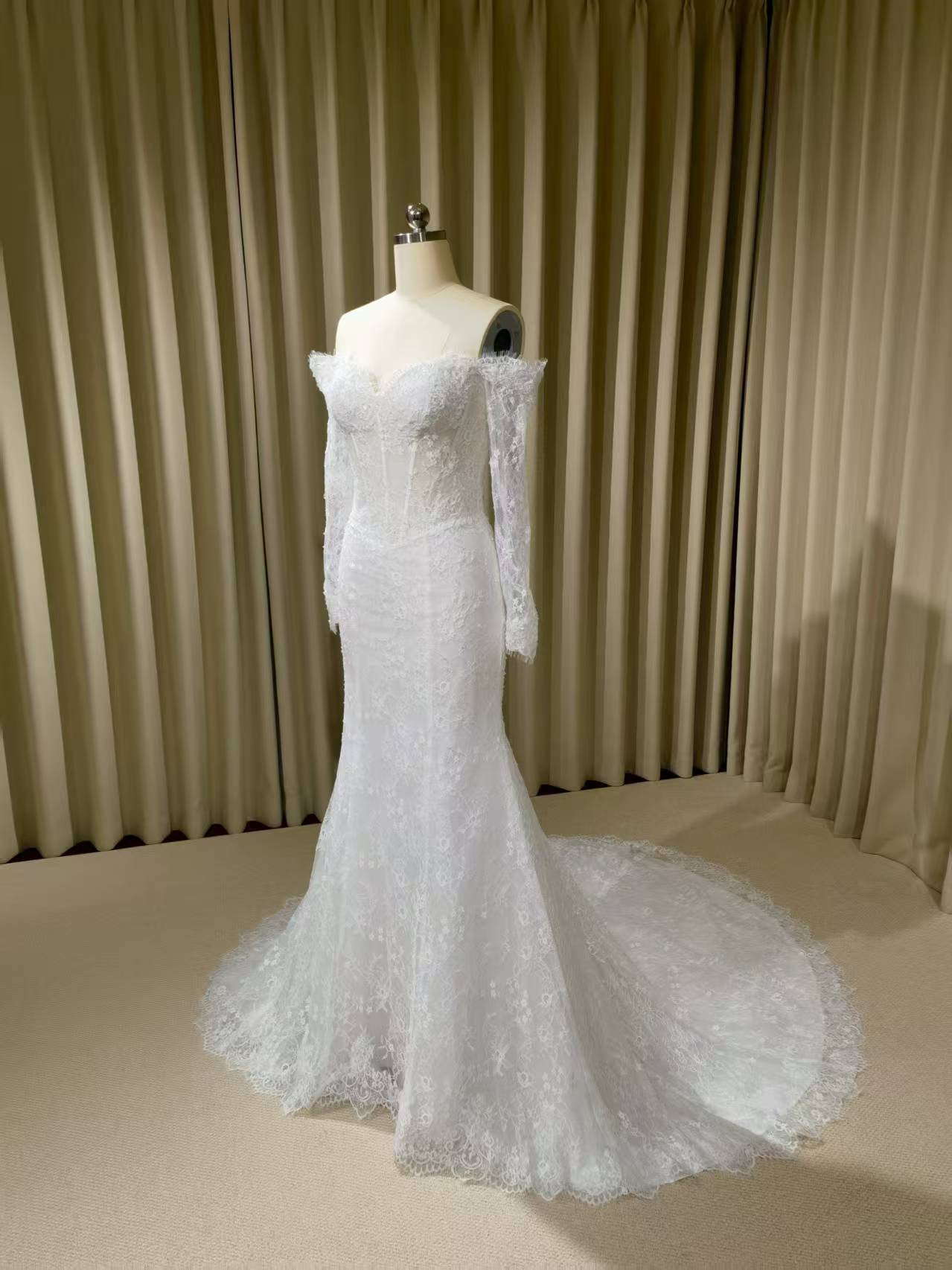 Hailey | Sample dress