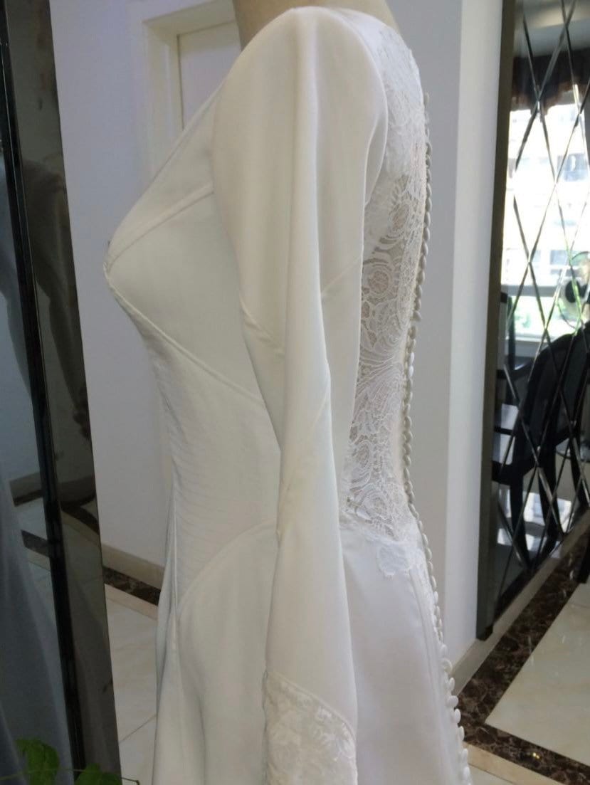 Sample dress, Custom Twilight Bella’s Ivory Satin Lace Back Wedding Bridal Dress, Minimalist Long Sleeve A-Line Elegant Party Gown
