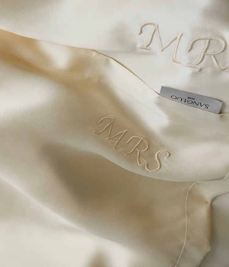 Organic mulberry silk pillowcase, unique wedding gift for the couple, Mr & Mrs high-quality gift set, groom gift from bride on wedding day