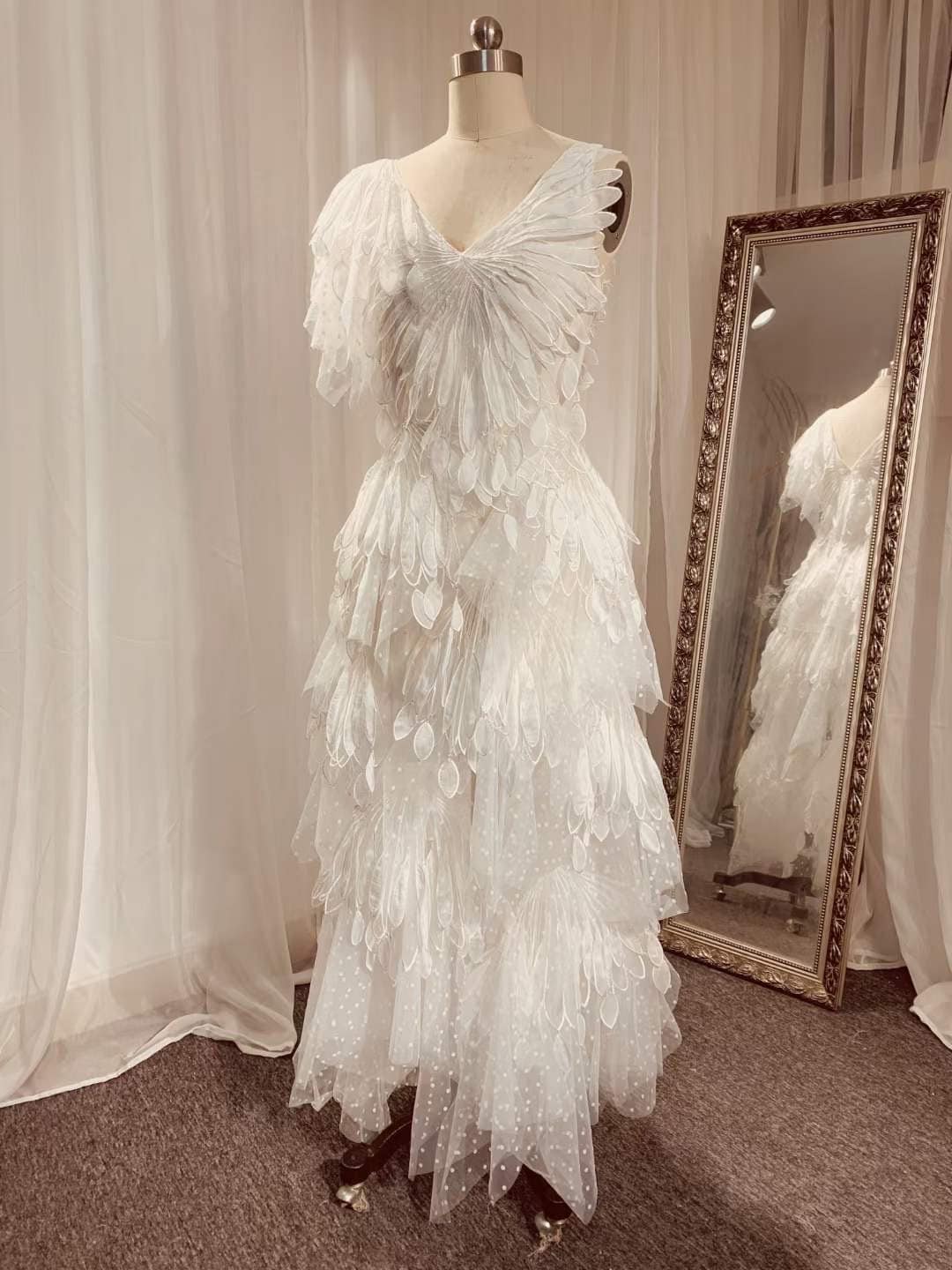 White/Black swan dress, Unique wedding prom dresses for rehearsal dinn Shindig Threads White/Black swan dress, Unique wedding prom dresses for rehearsal dinn Shindig Threads