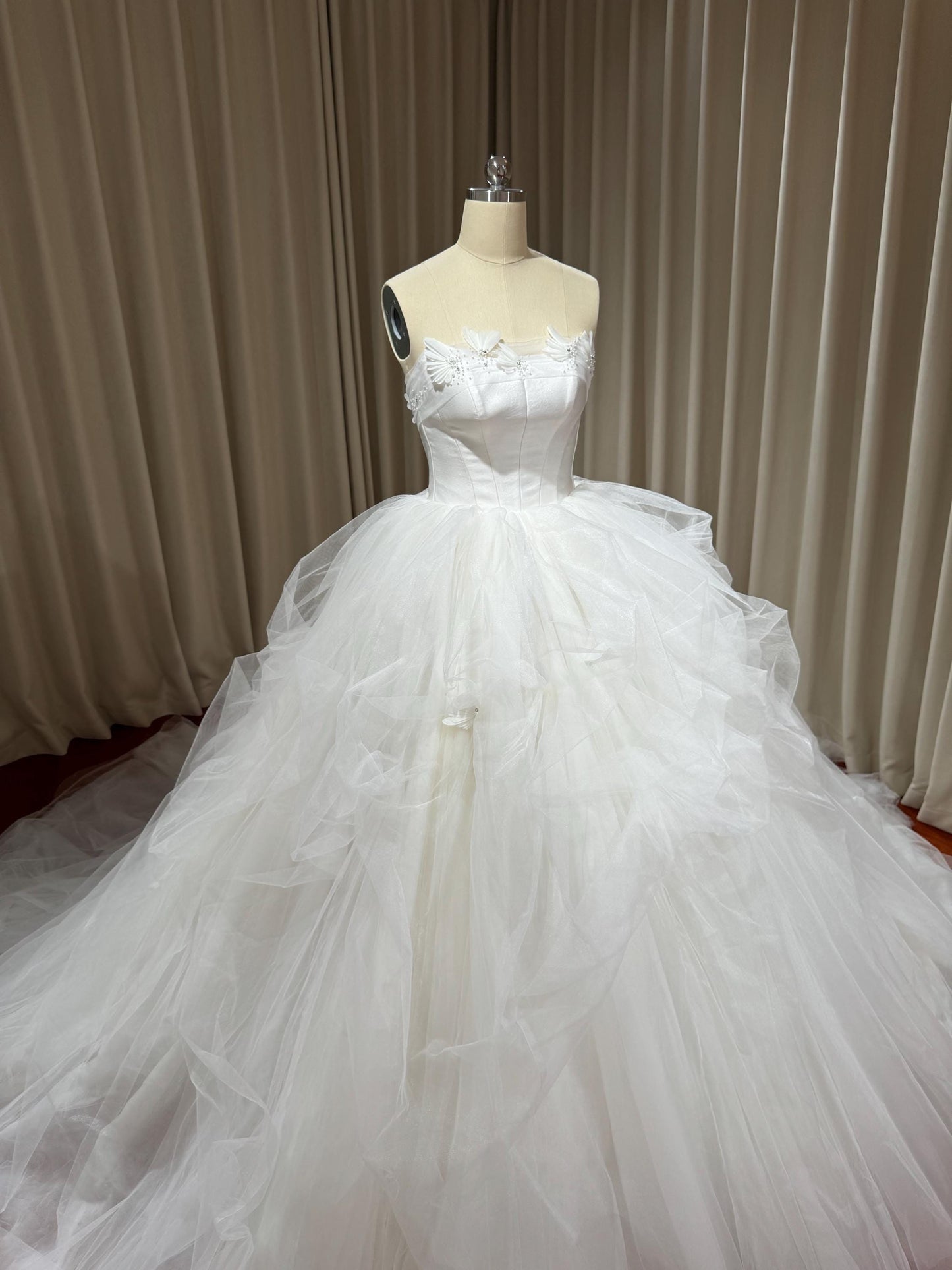 Off the Shoulder Satin Pearl Bridal Wedding Dress, Custom Prom Party Ball Gown, Romantic Boho Lolita Princess Sweetheart