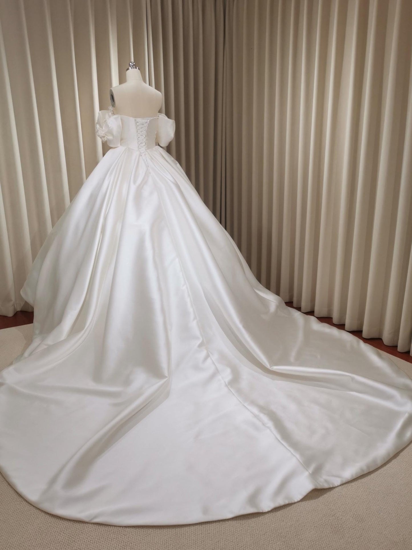 Off the Shoulder Minimalist Satin Corset Bridal Wedding Dress, Custom Prom Party Ball Gown, Romantic Boho Lolita Princess Sweetheart