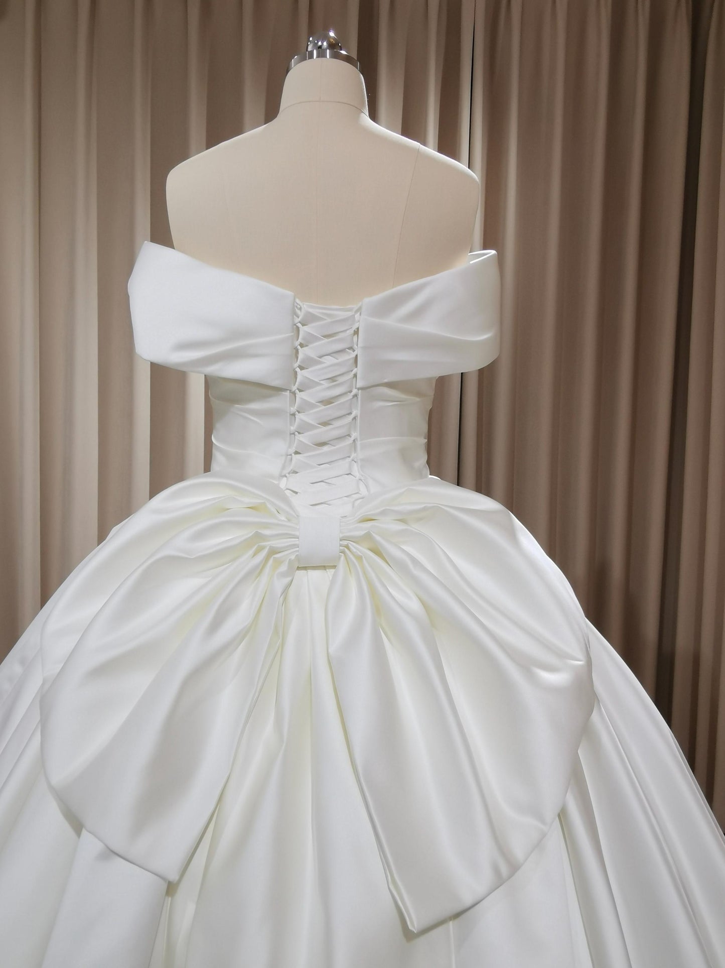 Off the Shoulder Minimalist Satin Corset Bridal Wedding Dress, Custom Prom Party Ball Gown, Romantic Boho Lolita Princess Sweetheart