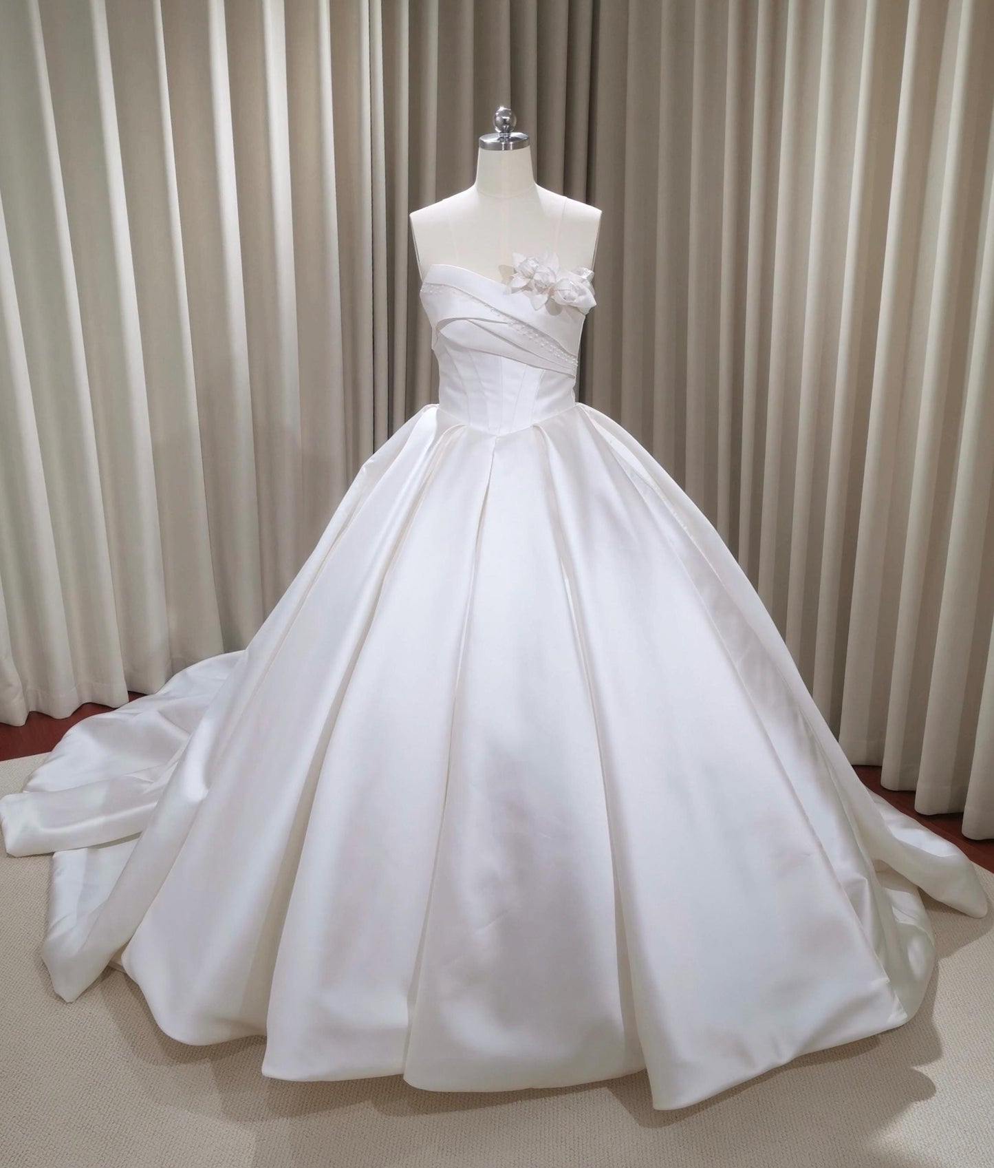 Off the Shoulder Minimalist Satin Corset Bridal Wedding Dress, Custom Prom Party Ball Gown, Romantic Boho Lolita Princess Sweetheart