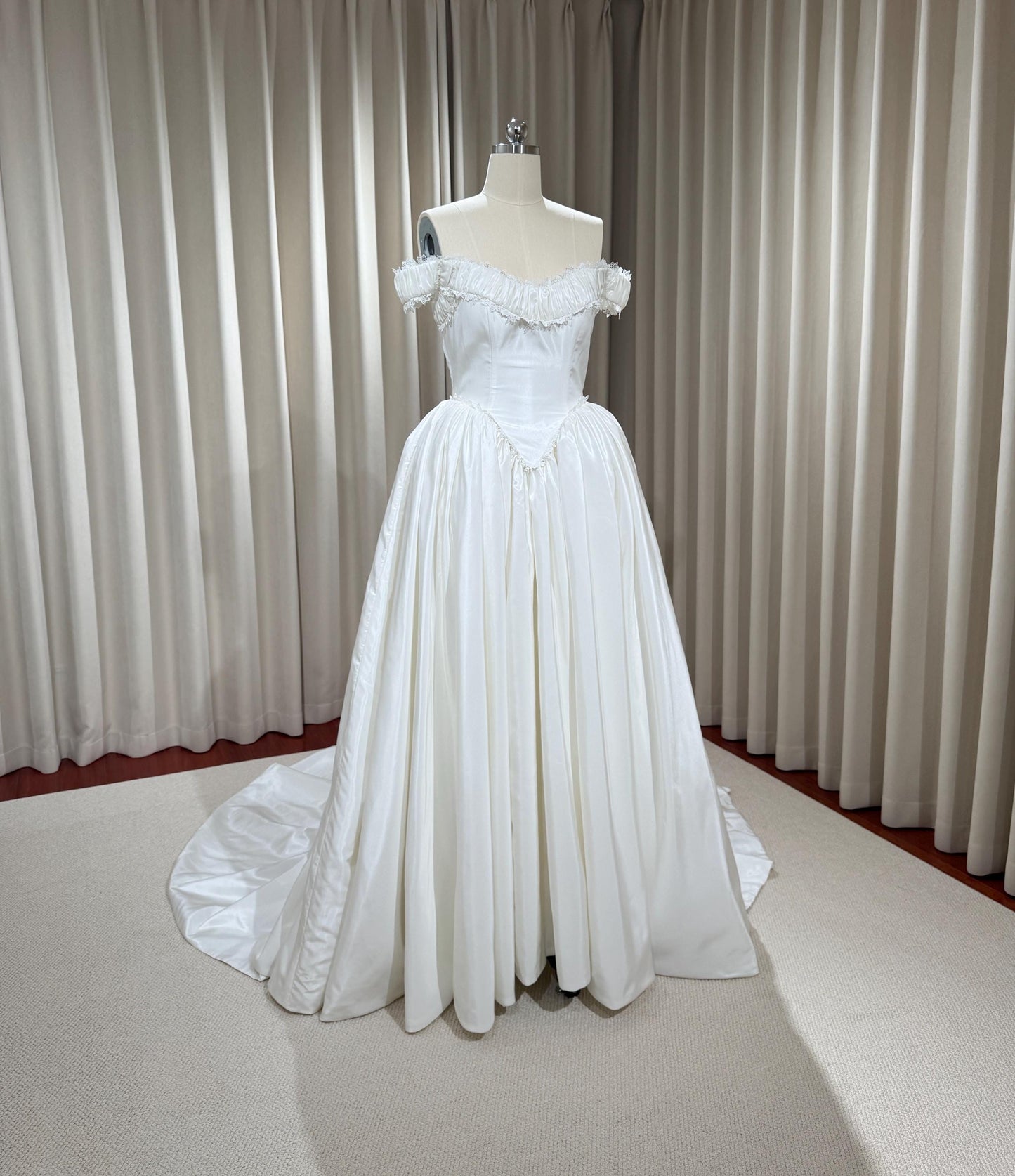 Off the Shoulder Taffeta Wedding Dress with Detachable sleeves, Custom Modest Courthouse Civil Wedding Princess Ball Gown