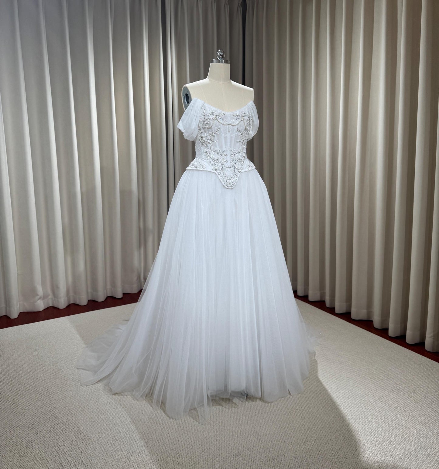 Two-piece Hand Embroidery Corset Top with Tulle Skirt Wedding Dress, Custom Modest Courthouse Civil Wedding Vintage Victoria Ball Gown