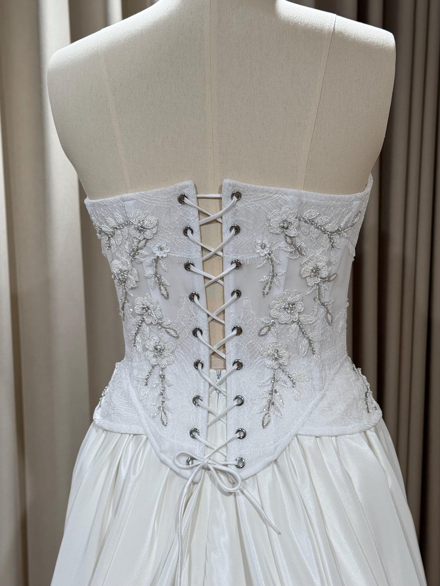 Two-piece Hand Embroidery Corset Top with Taffeta Skirt Wedding Dress, Custom Modest Courthouse Civil Wedding Vintage Victoria Ball Gown