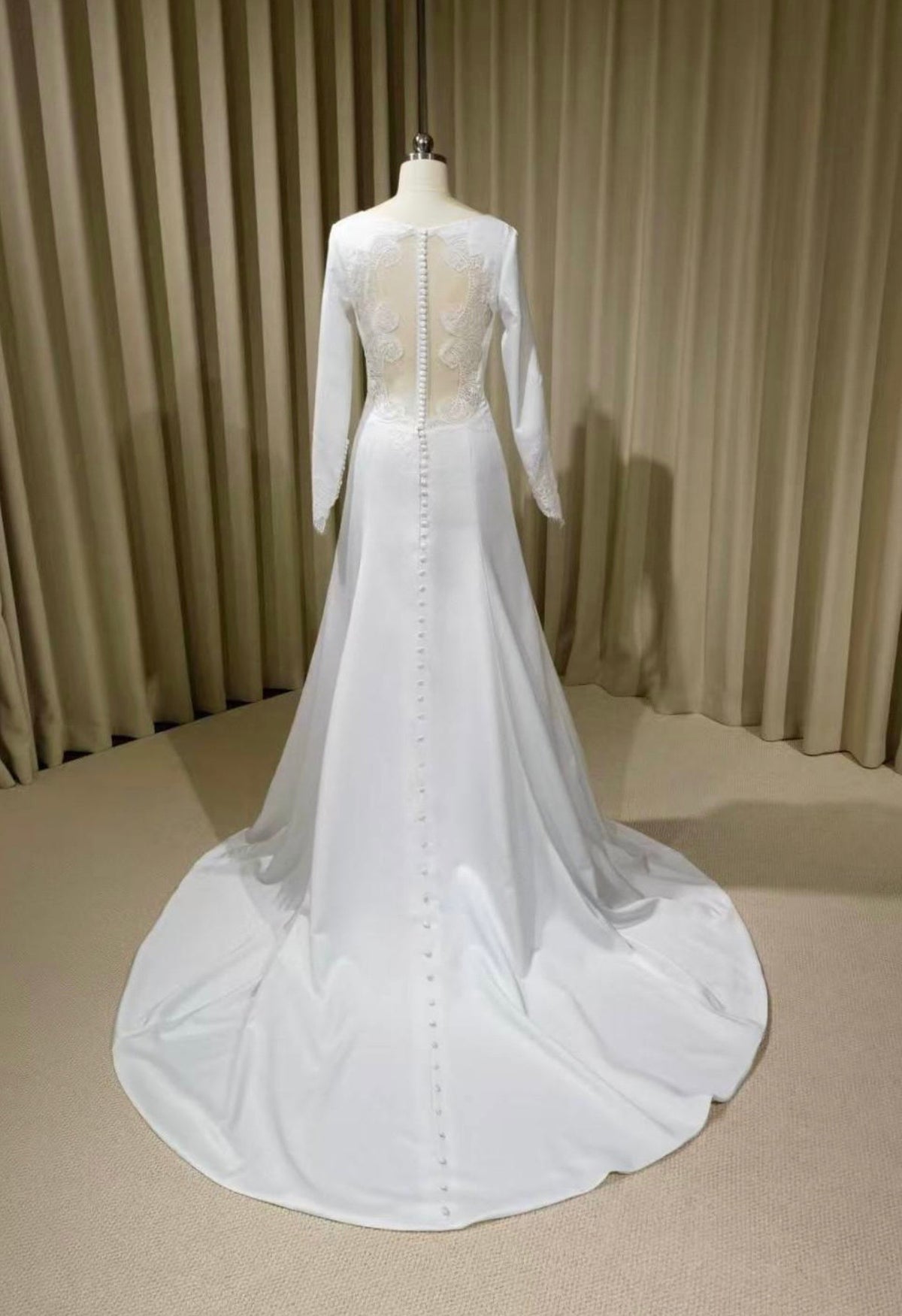 Bella | Sample dress