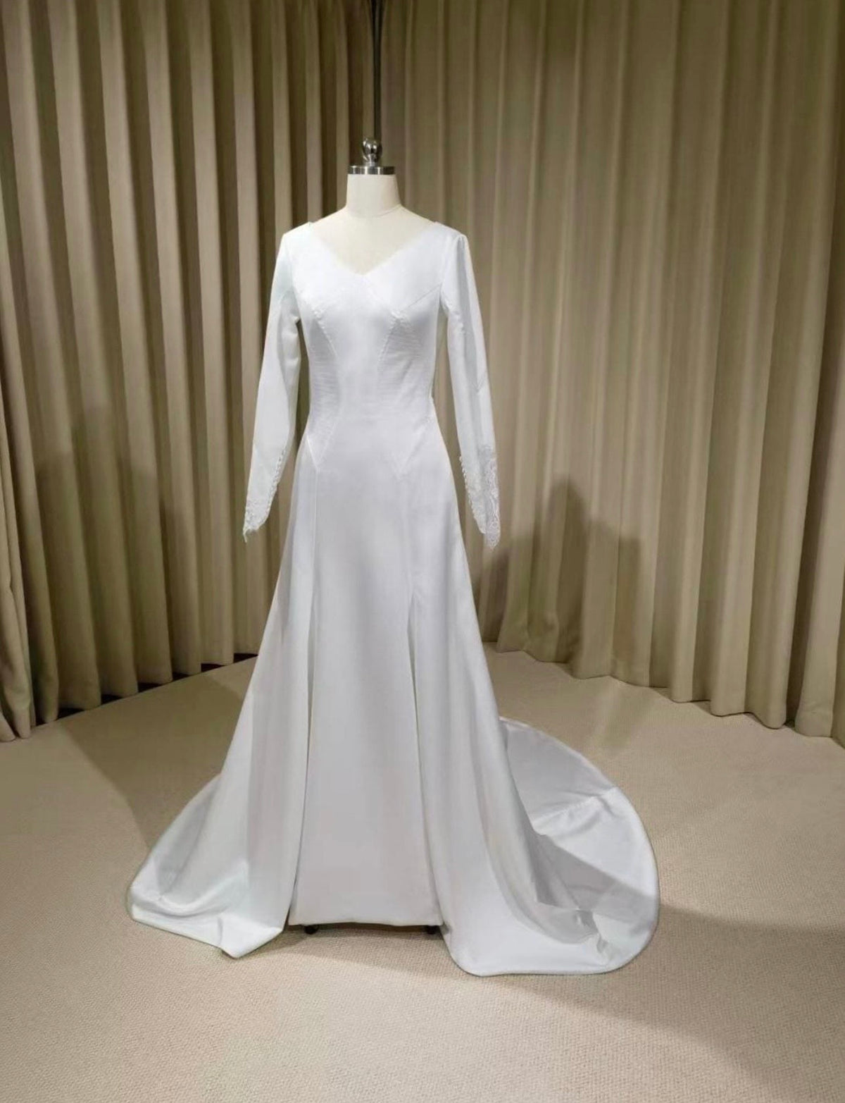 Bella | Sample dress