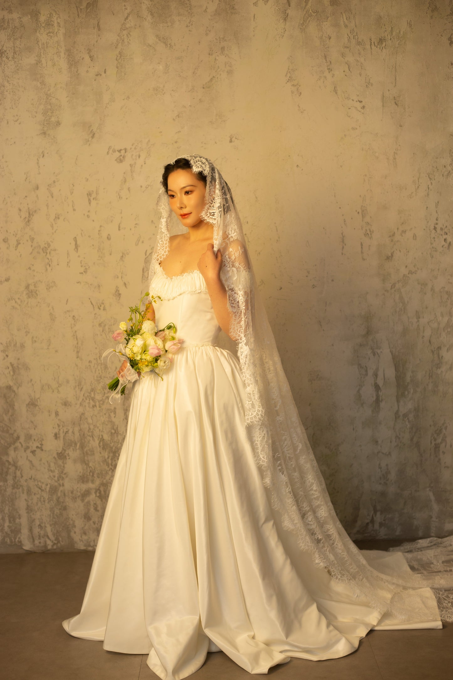 Florence | Off the Shoulder Taffeta Ball Gown Wedding Dress with Detachable Sleeves