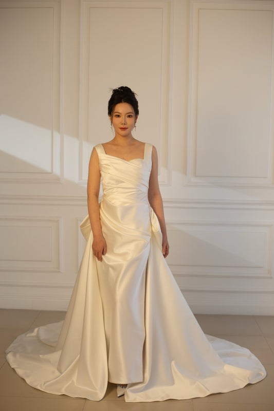 Dorothy | Satin Mermaid Wedding Dress with Shoulder Straps and Detachable Train