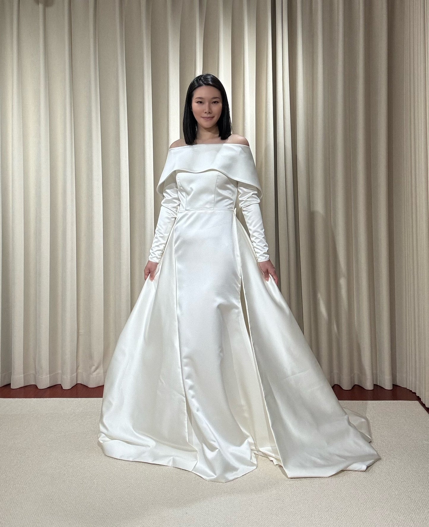 Vittoria | Off the Shoulder Long Sleeve Satin Mermaid Wedding Dress with Detached Train