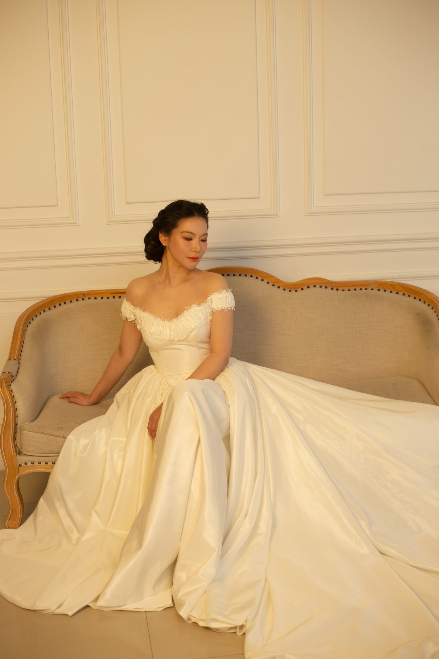 Florence | Off the Shoulder Taffeta Ball Gown Wedding Dress with Detachable Sleeves
