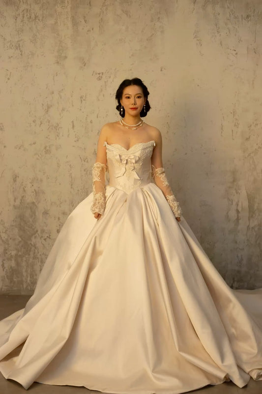 Victoria | Sample dress