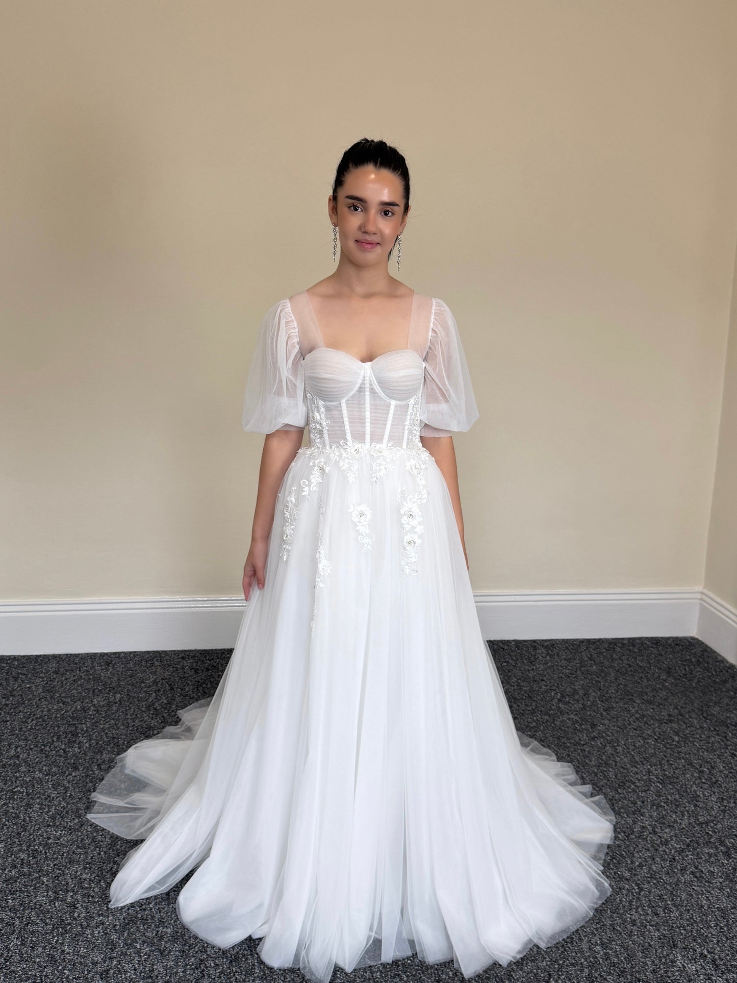 Linda | Puff Sleeve A-line Tulle Wedding Dress with Slit