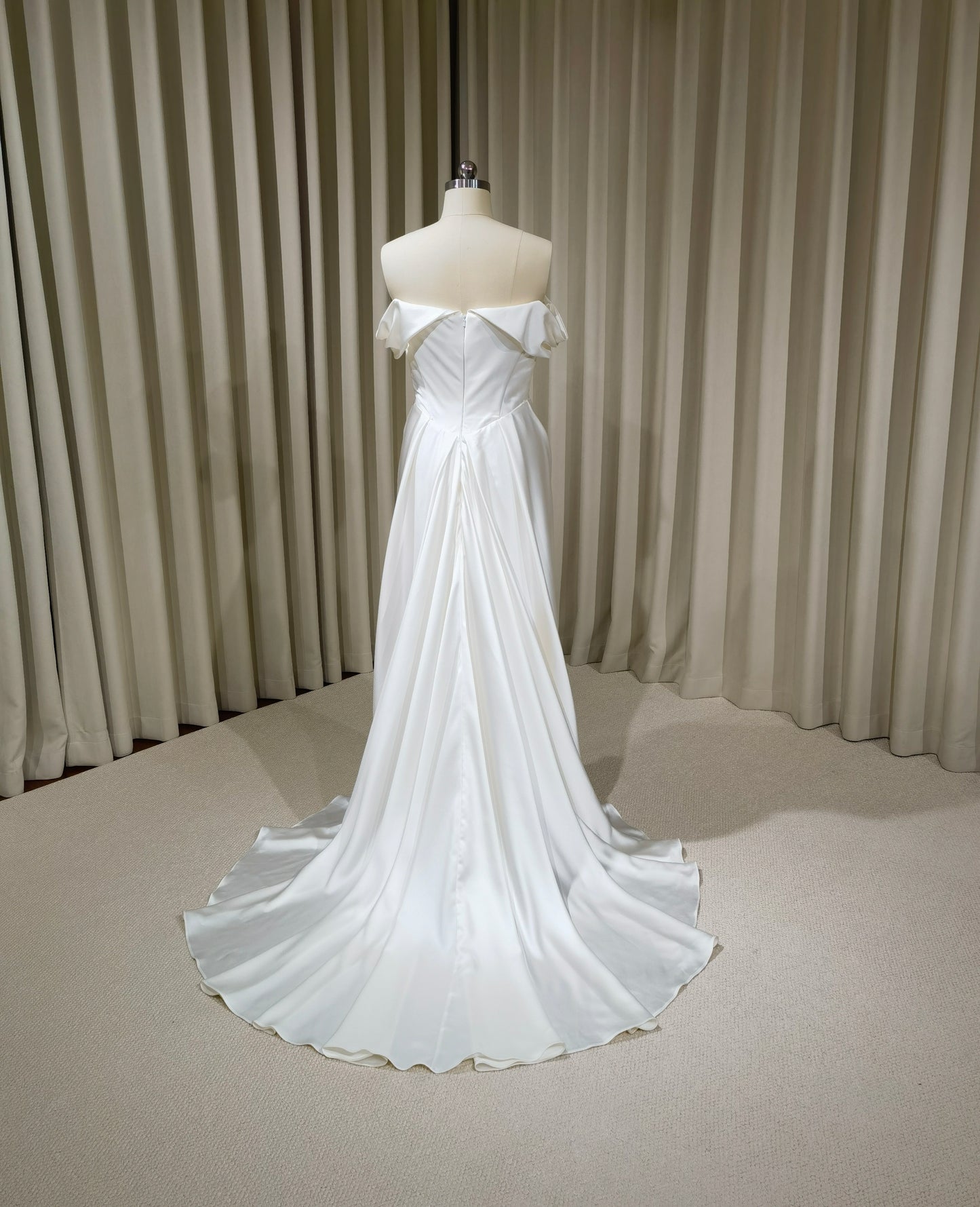 Viviana | Sample dress