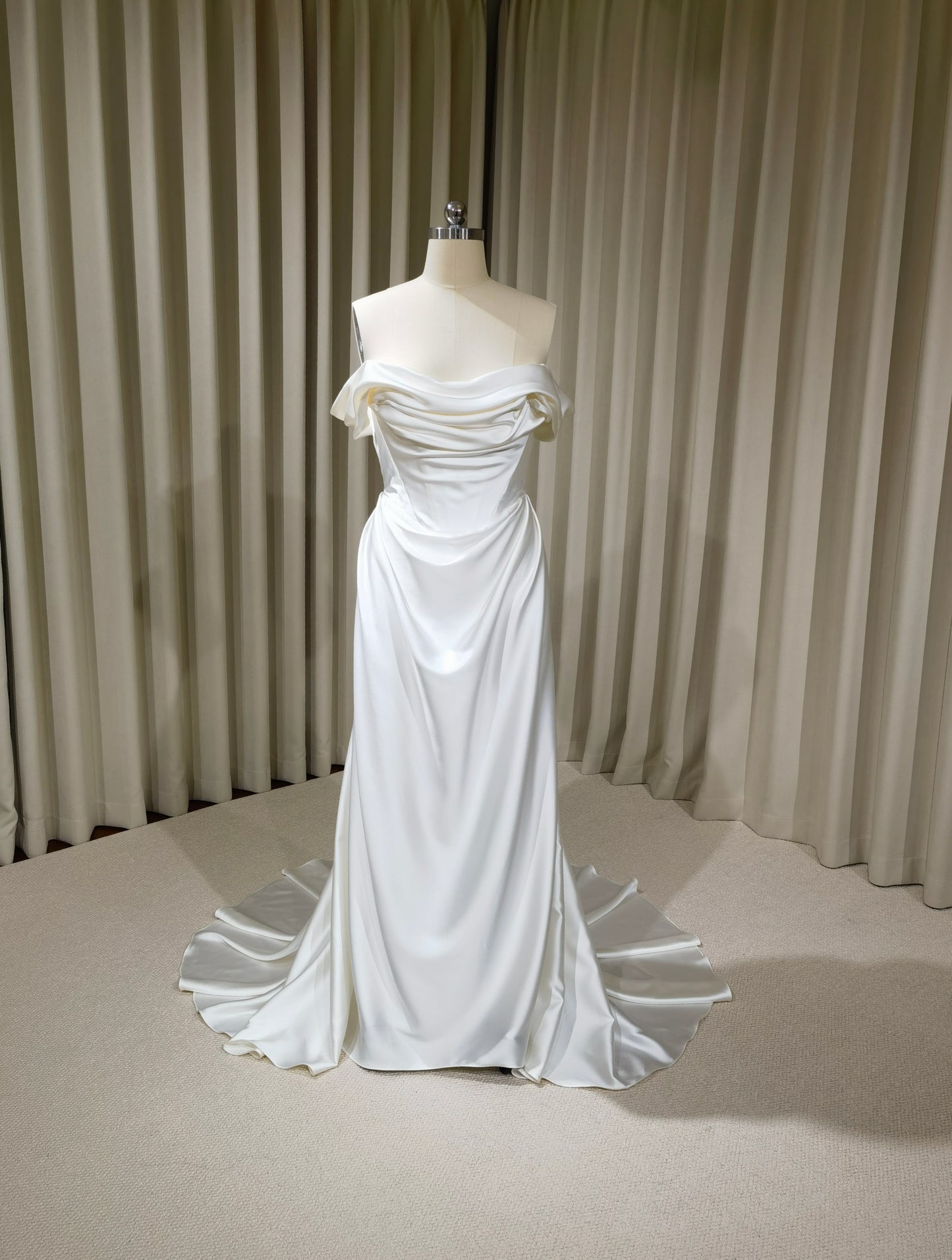 Viviana | Sample dress