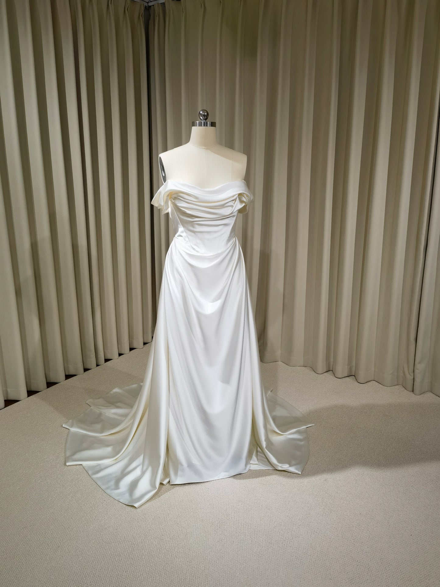 Viviana | Sample dress