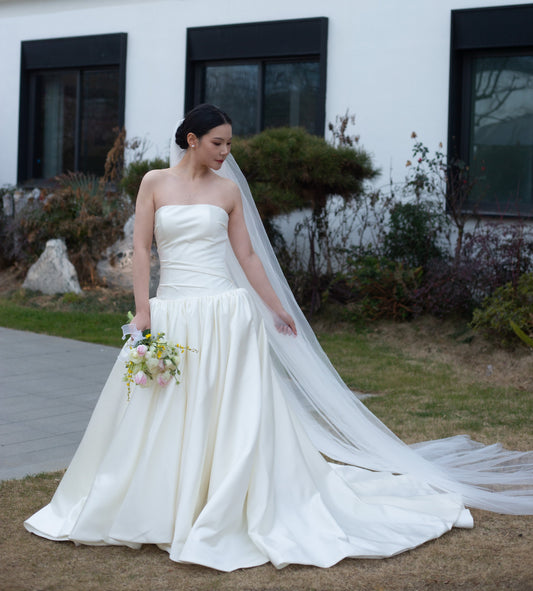 Bridget | Sample dress