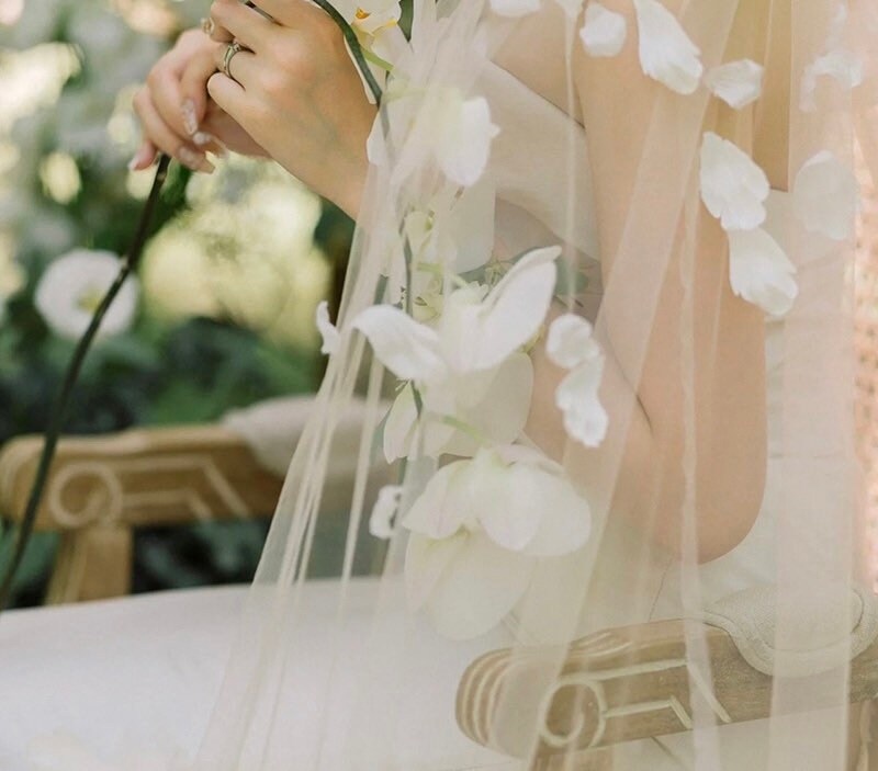 Unique Wedding Bridal Veil with Handmade flowers and pearl, wedding gift for brides.