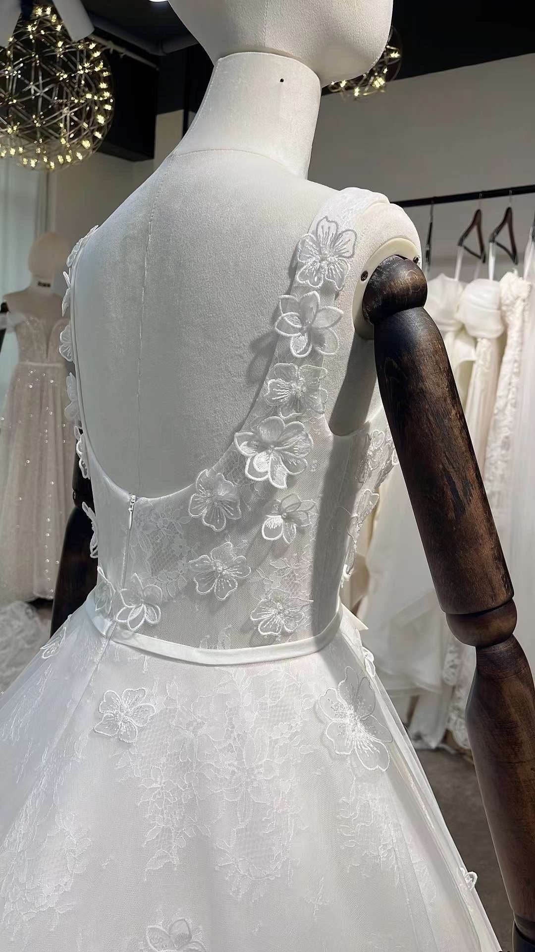 Unique fairy corset wedding dress with 3D flowers, romantic princess ball Gown for bride, custom modest lace dress