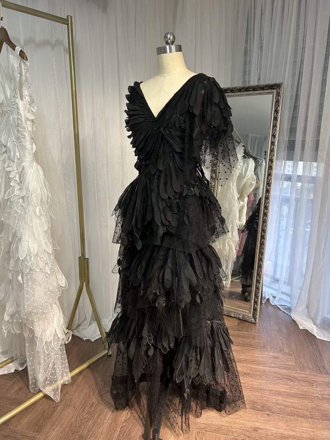 White/Black swan dress, Unique wedding prom dresses for rehearsal dinn Shindig Threads White/Black swan dress, Unique wedding prom dresses for rehearsal dinn Shindig Threads