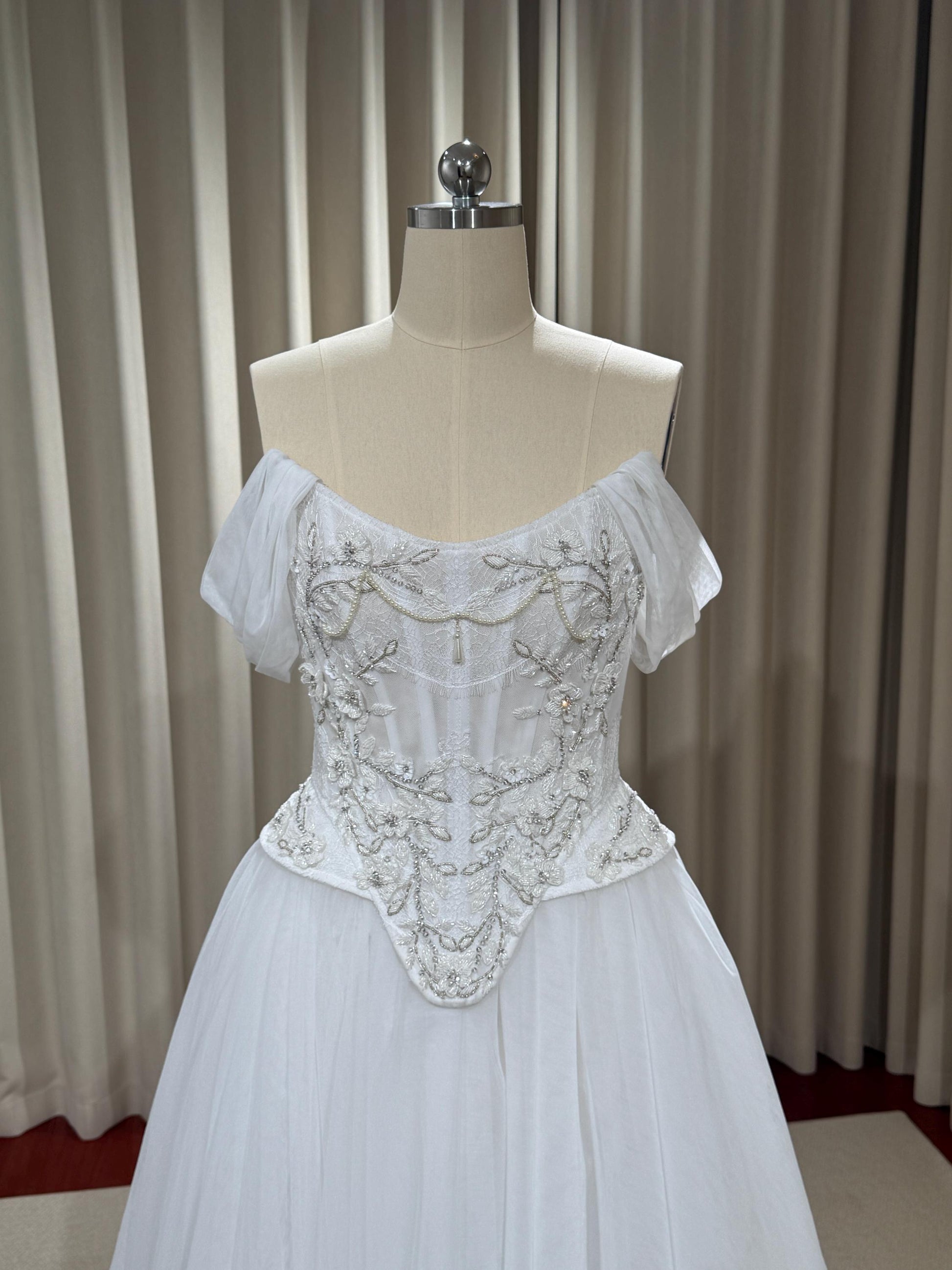 Two-piece Hand Embroidery Corset Top with Tulle Skirt Wedding Dress, Custom Modest Courthouse Civil Wedding Vintage Victoria Ball Gown