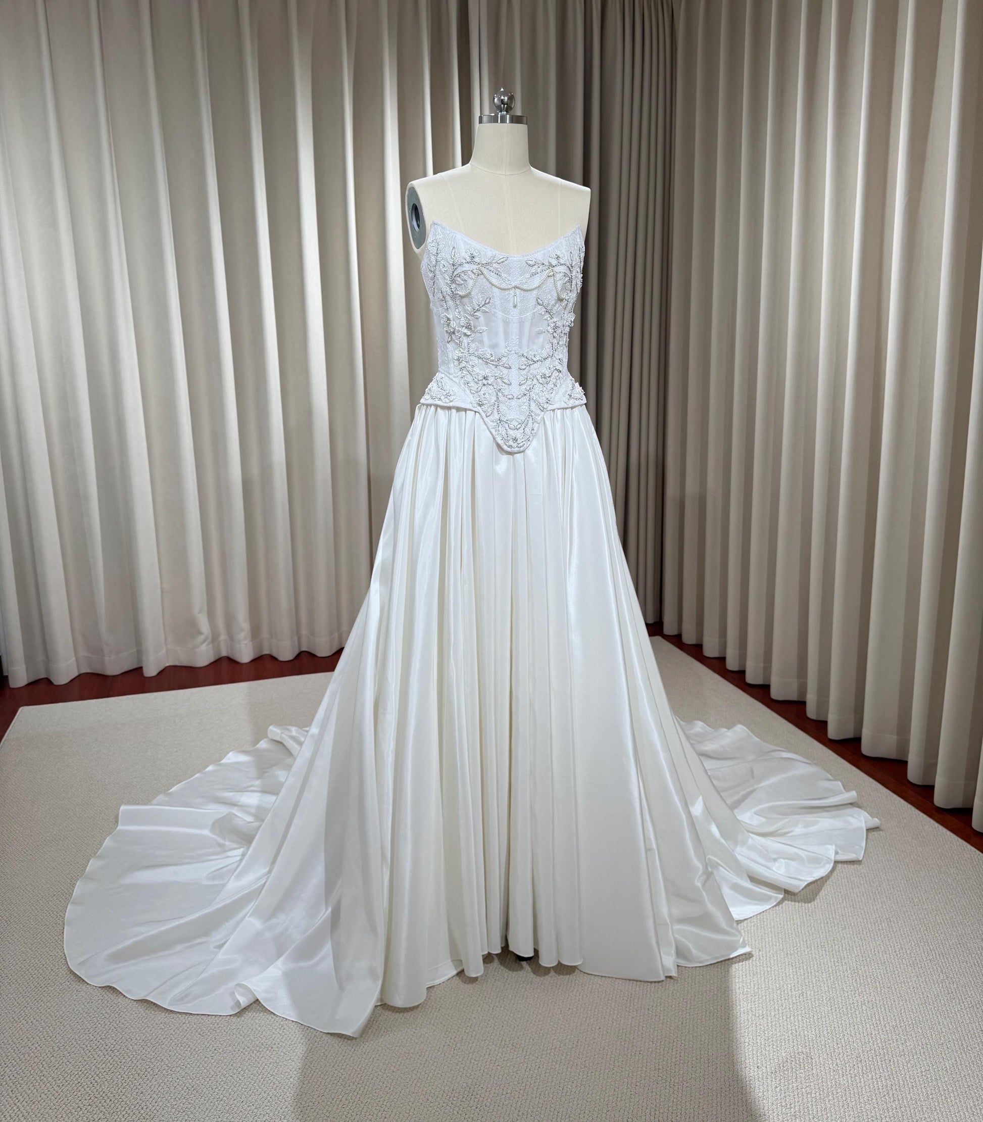Two-piece Hand Embroidery Corset Top with Tulle Skirt Wedding Dress, Custom Modest Courthouse Civil Wedding Vintage Victoria Ball Gown