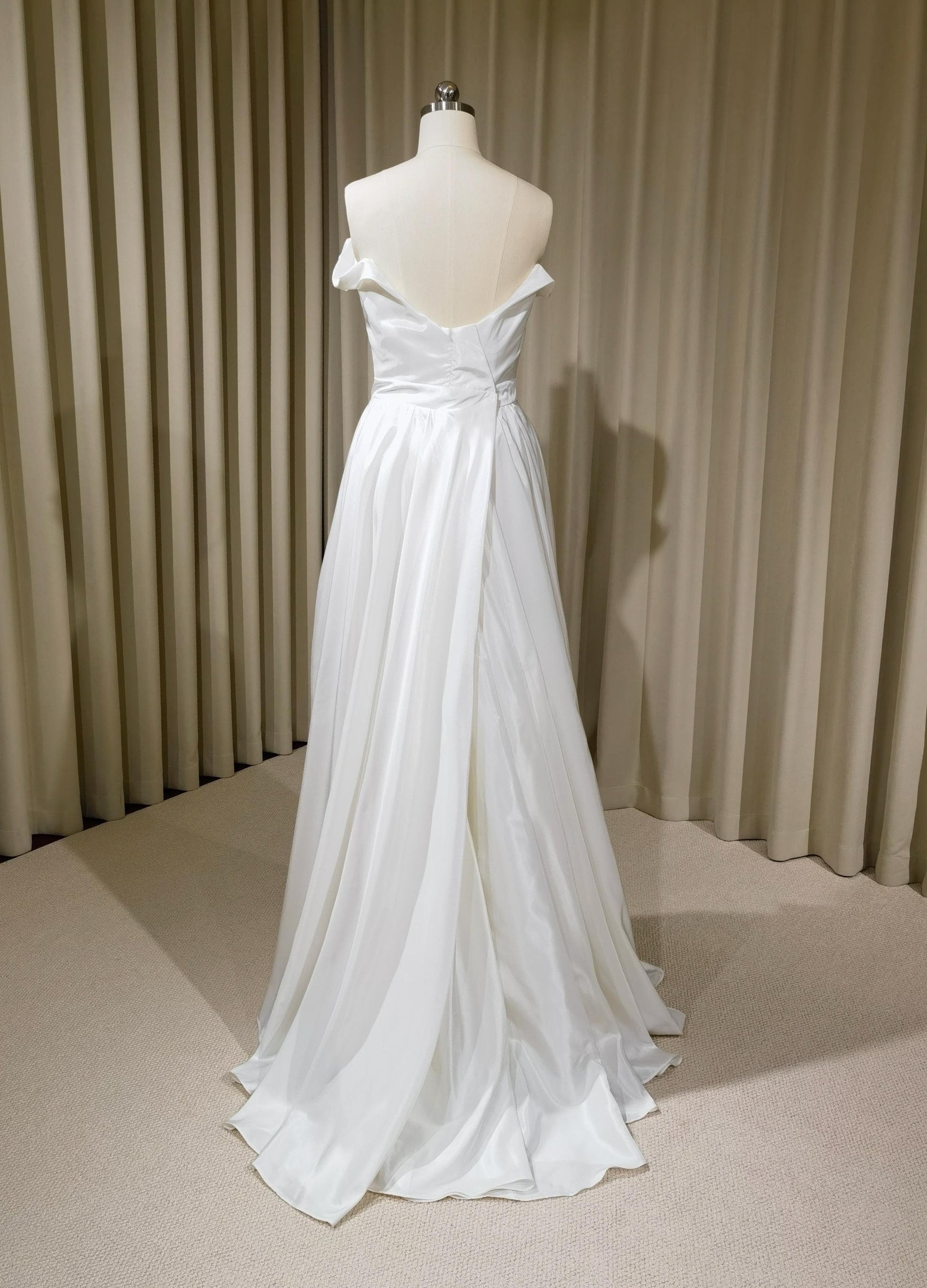 princess of jordan wedding dress NEW Dior has shared new bridal portraits of Princess Iman of Jordan and behind the scenes of the creation of her wedding dress Maria Grazia Chiuri designed the dress incorporating delicate
