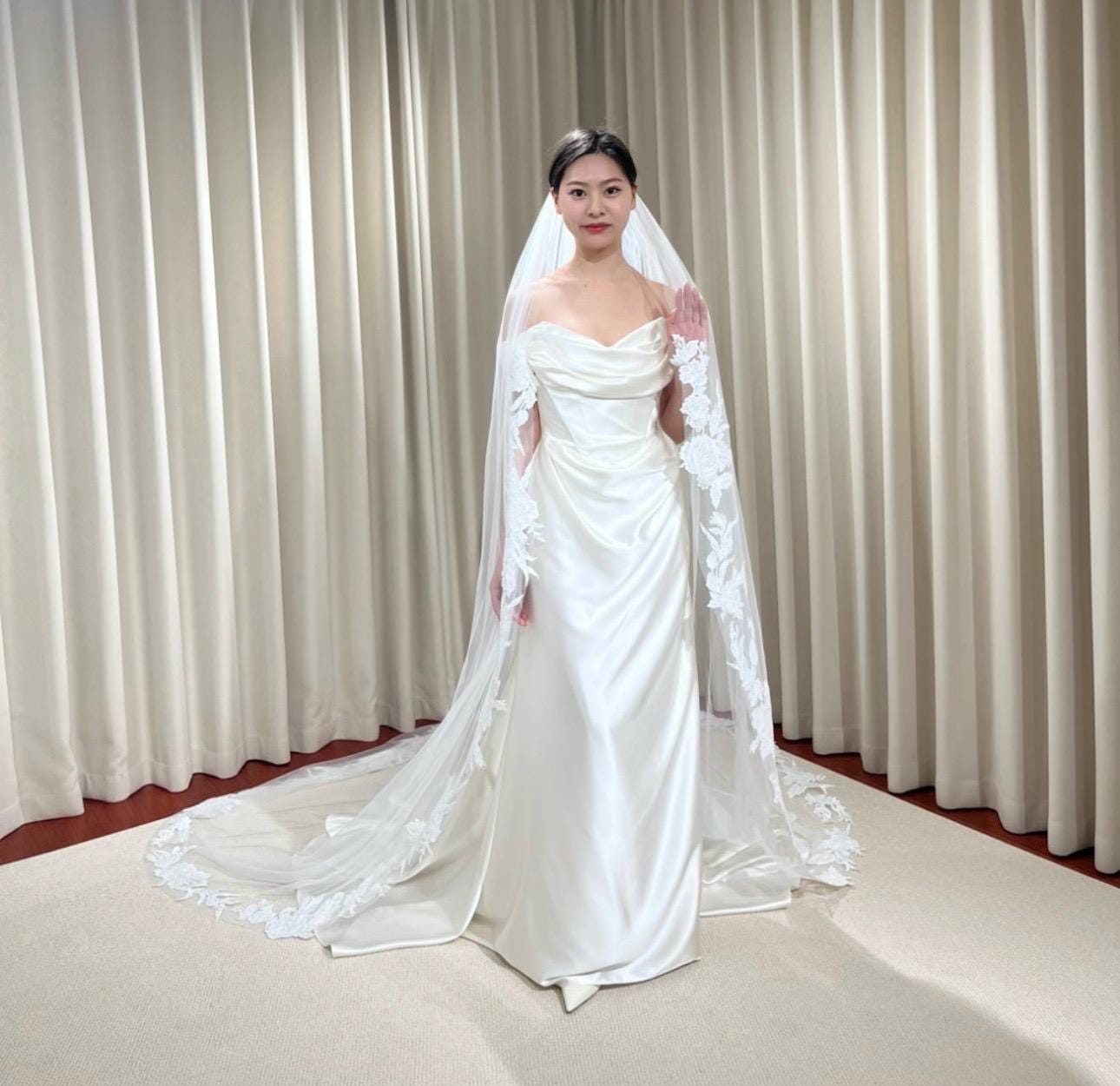 1 Tier Lace Trim Wedding Veil