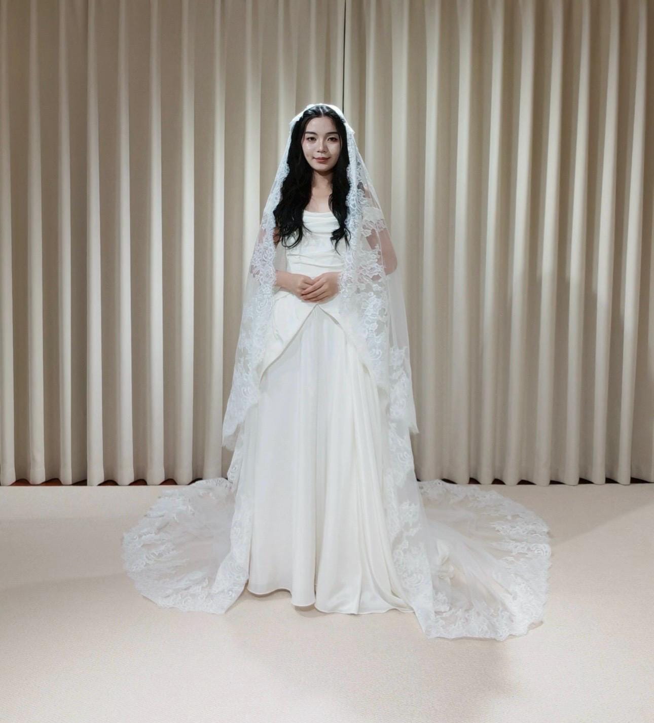 1 Tier Lace Trim Wedding Veil
