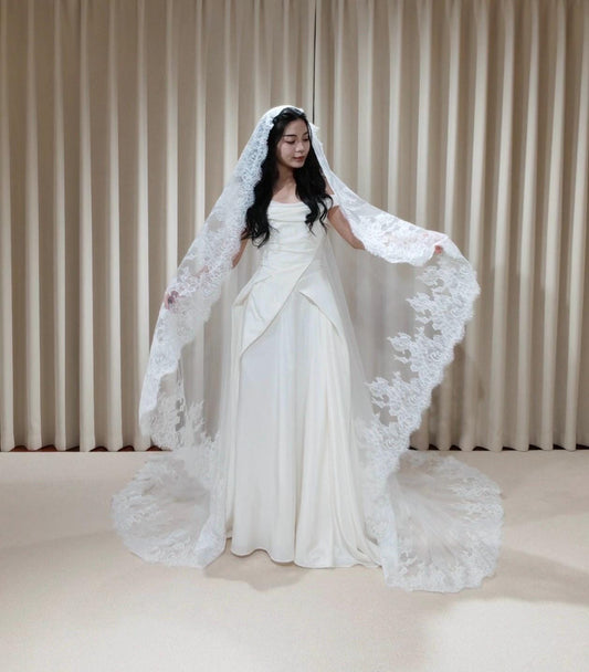 1 Tier Lace Trim Wedding Veil