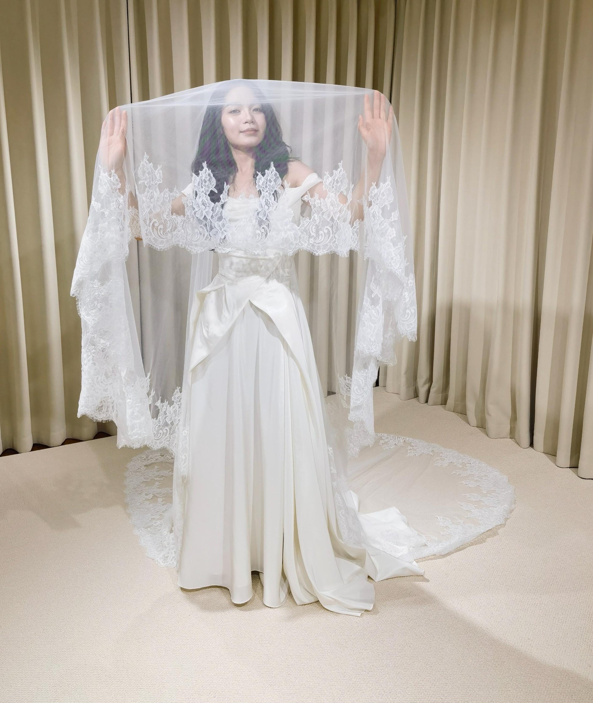 1 Tier Lace Trim Wedding Veil