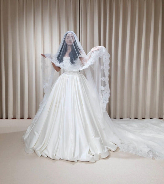 2 Tier Lace Trim Wedding Veil