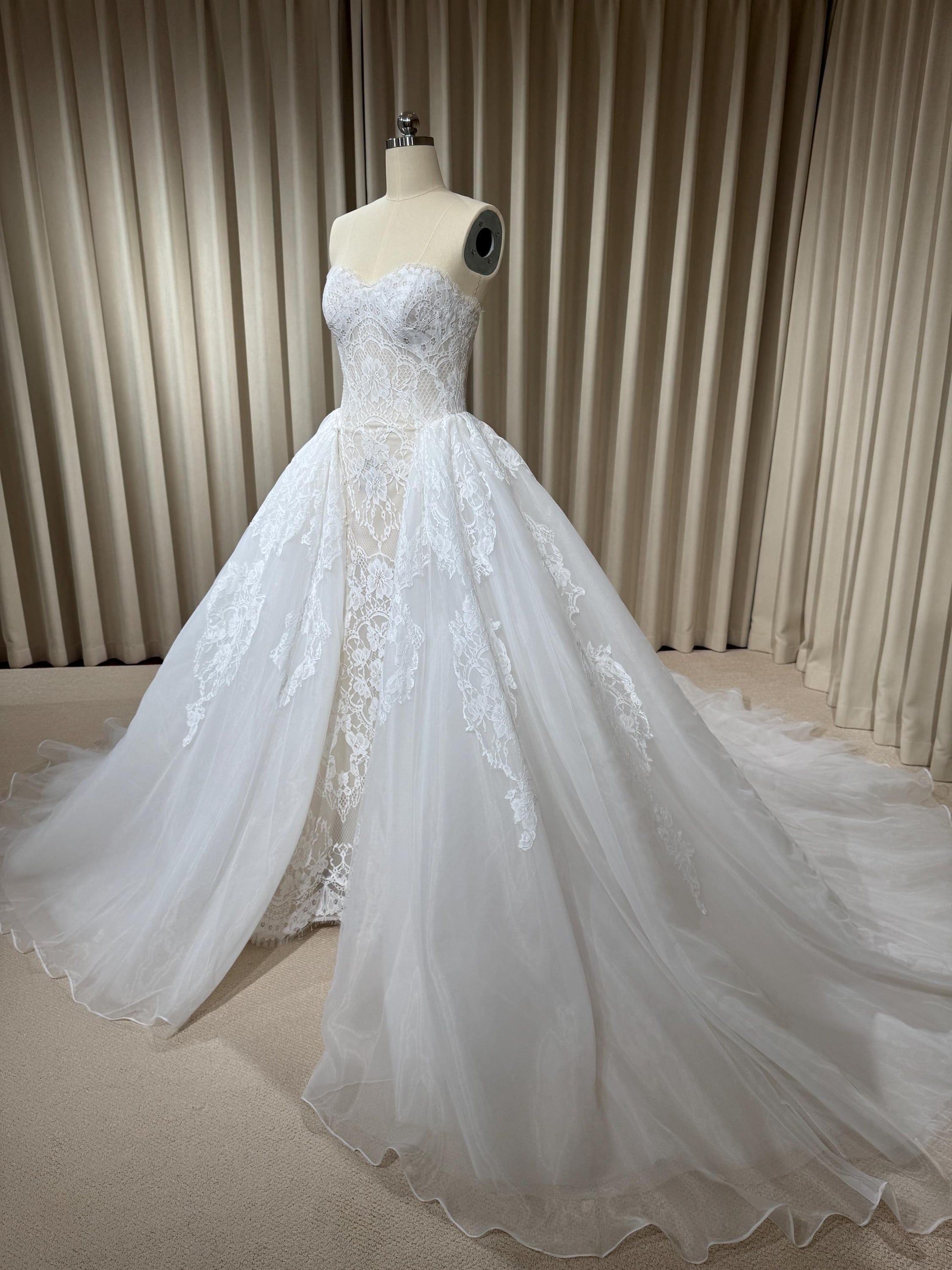 Lace Corset Mermaid Dress with Detachable Train | Elysia