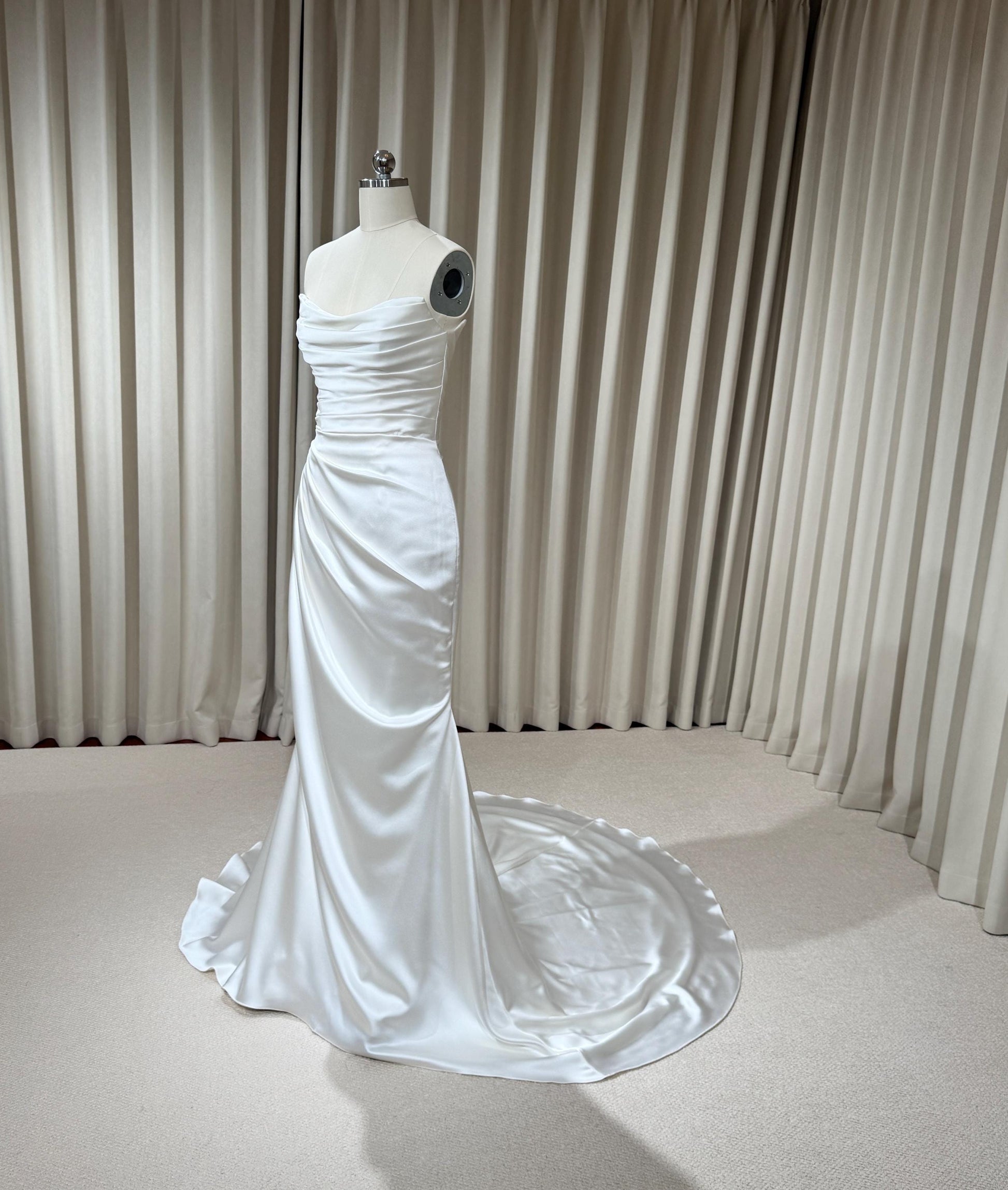 Satin Mermaid Wedding Dress with Detachable Train | Natiallia