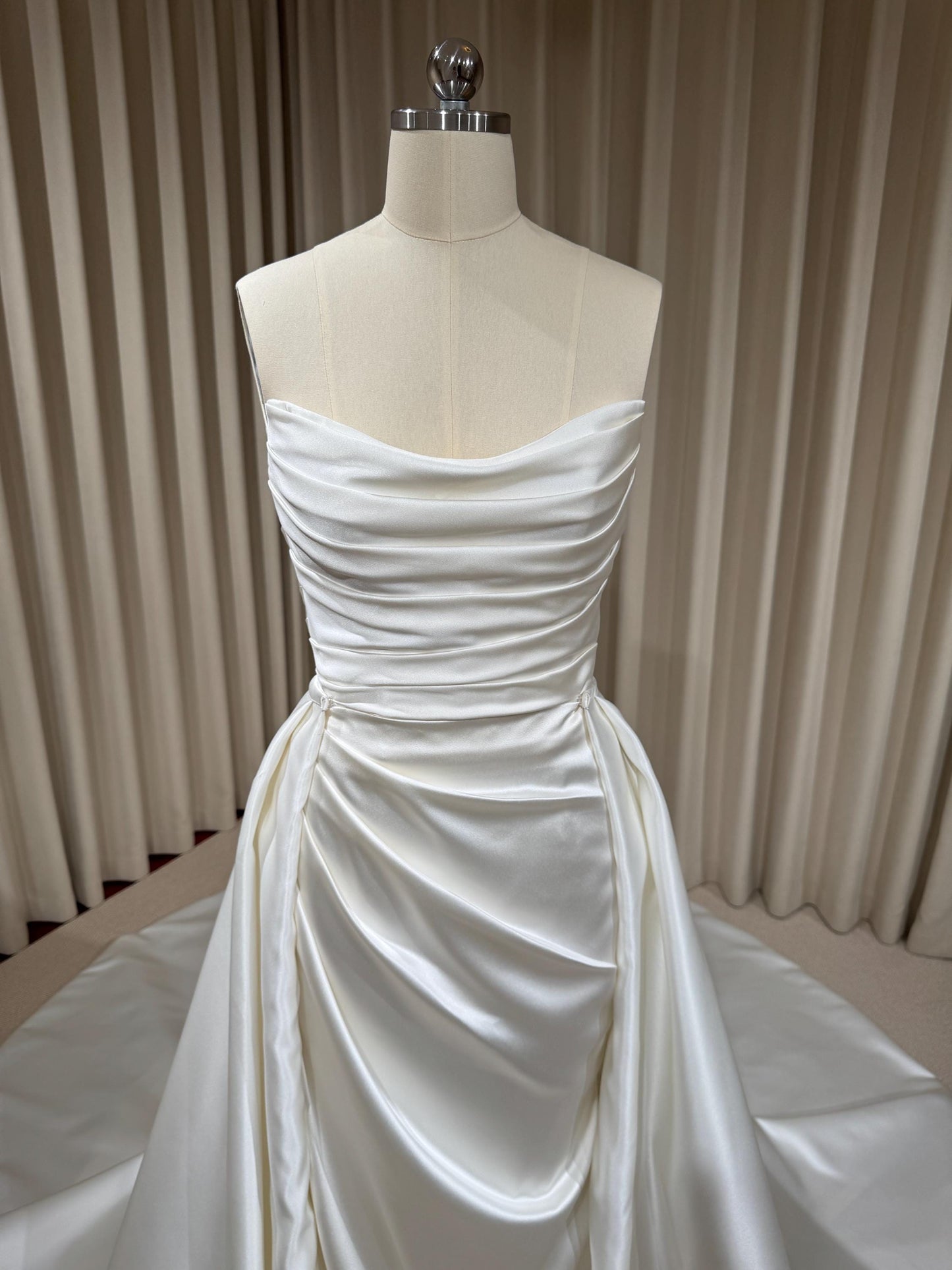 Satin Mermaid Wedding Dress with Detachable Train | Natiallia