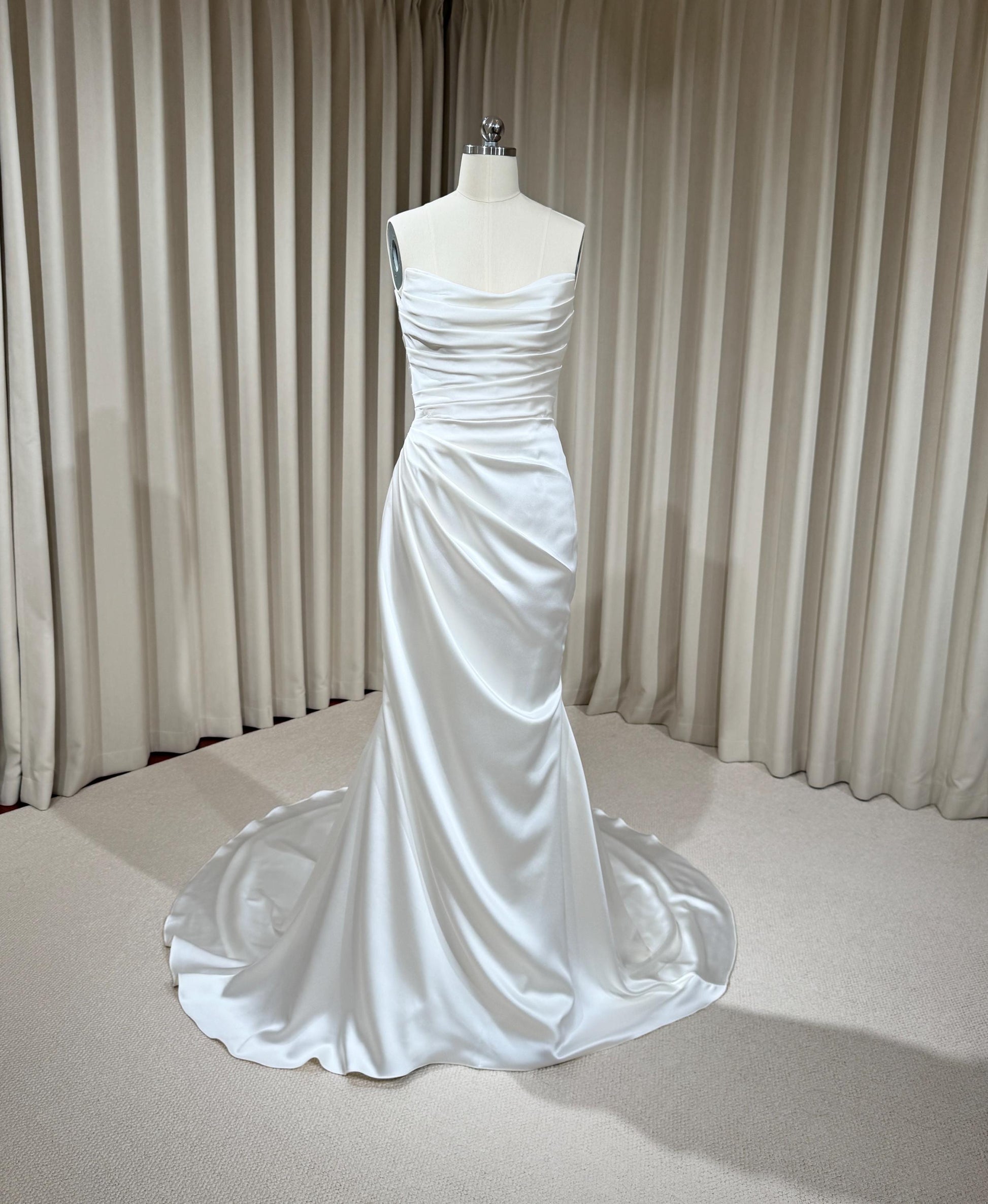 Satin Mermaid Wedding Dress with Detachable Train | Natiallia