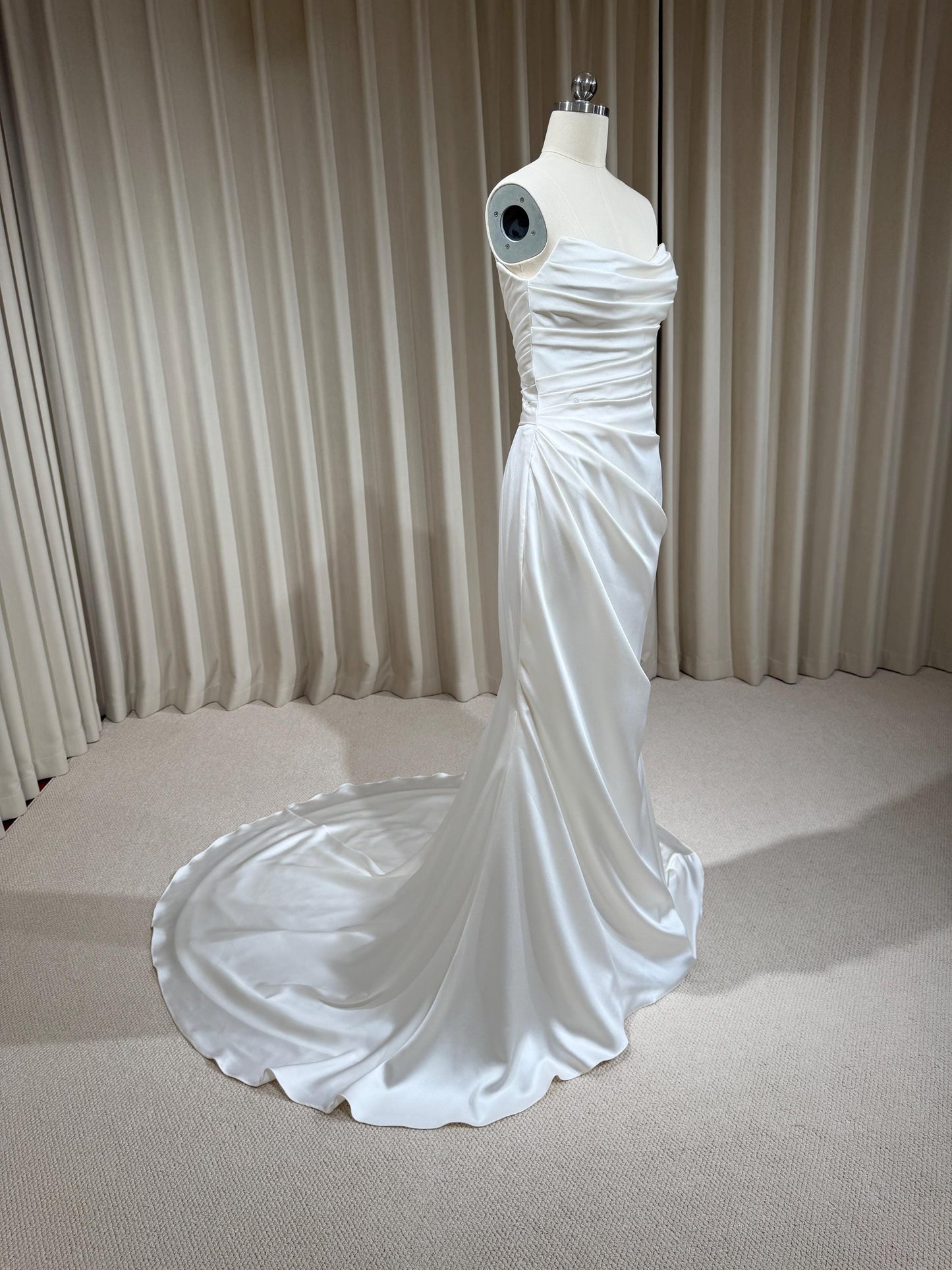 Satin Mermaid Wedding Dress with Detachable Train | Natiallia