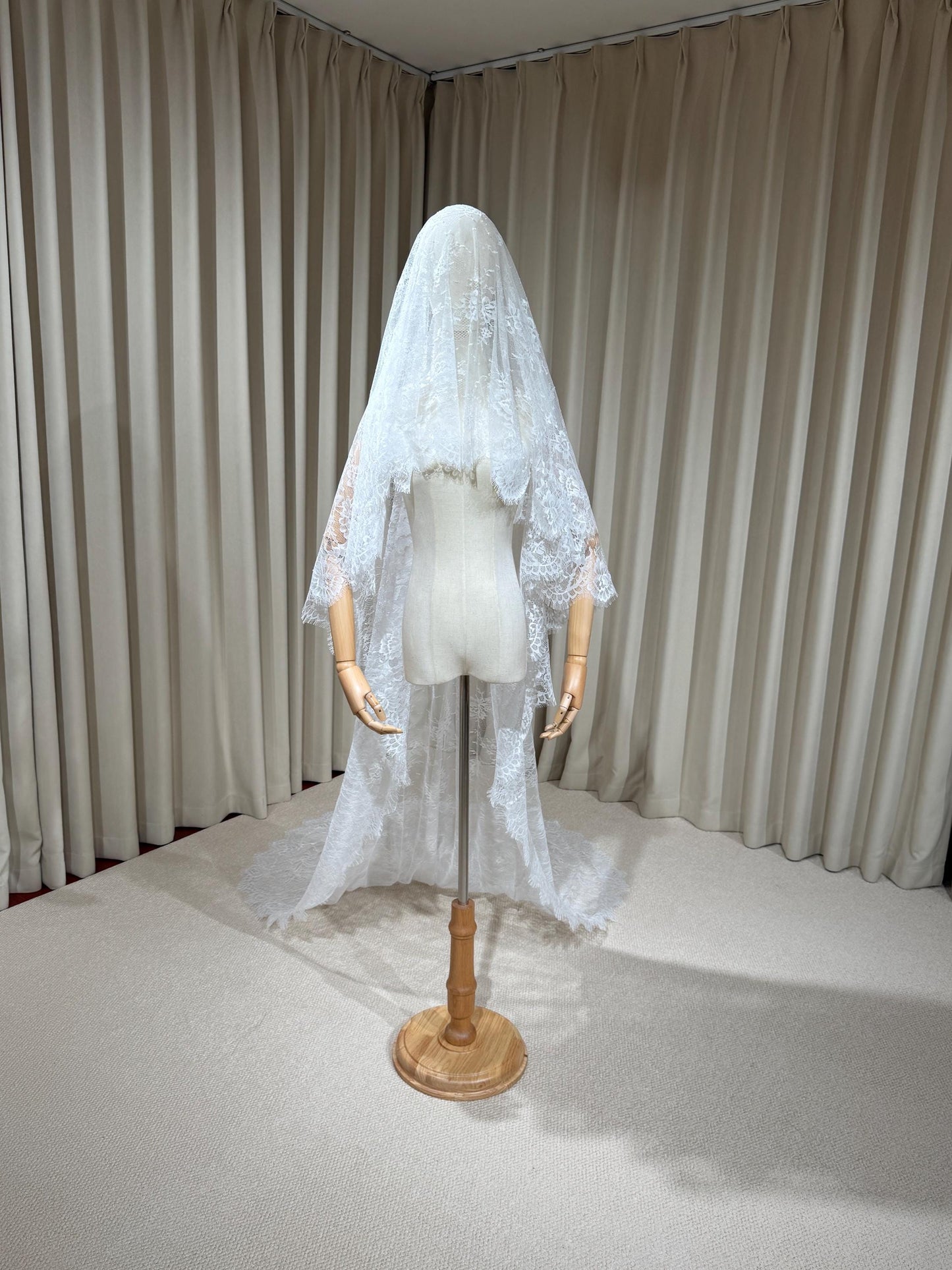 2 Tier Lace Wedding Veil