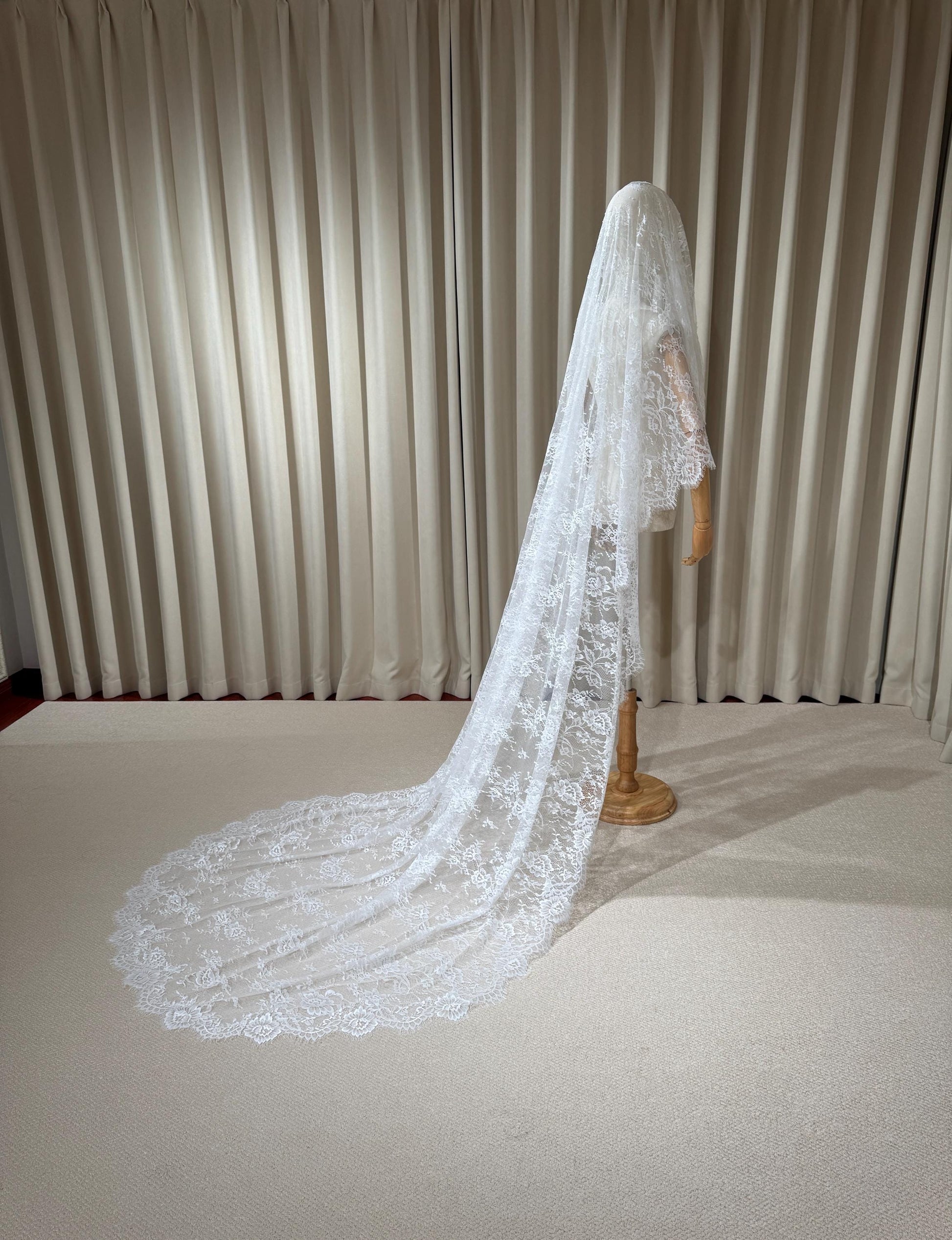2 Tier Lace Wedding Veil
