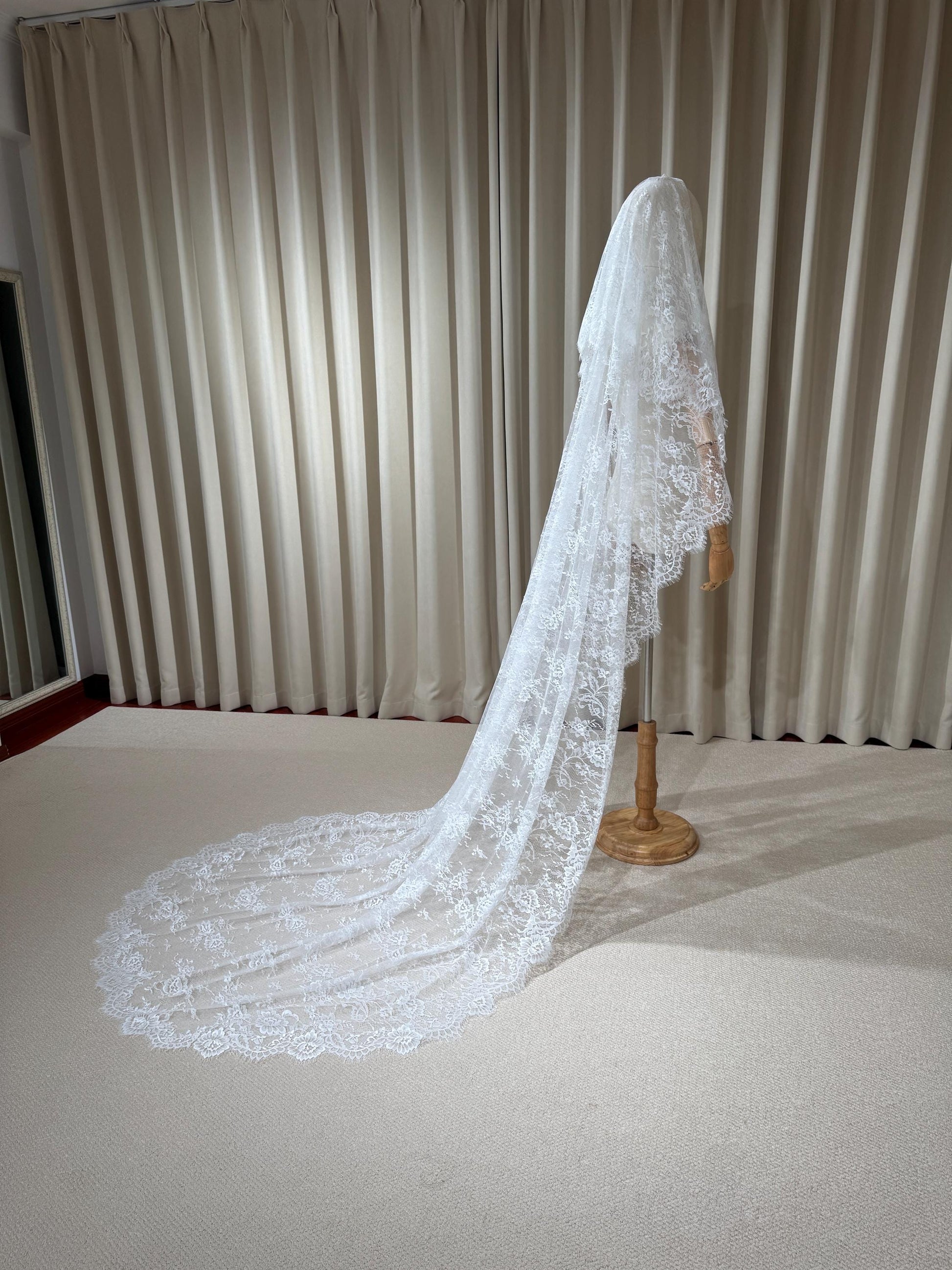 2 Tier Lace Wedding Veil