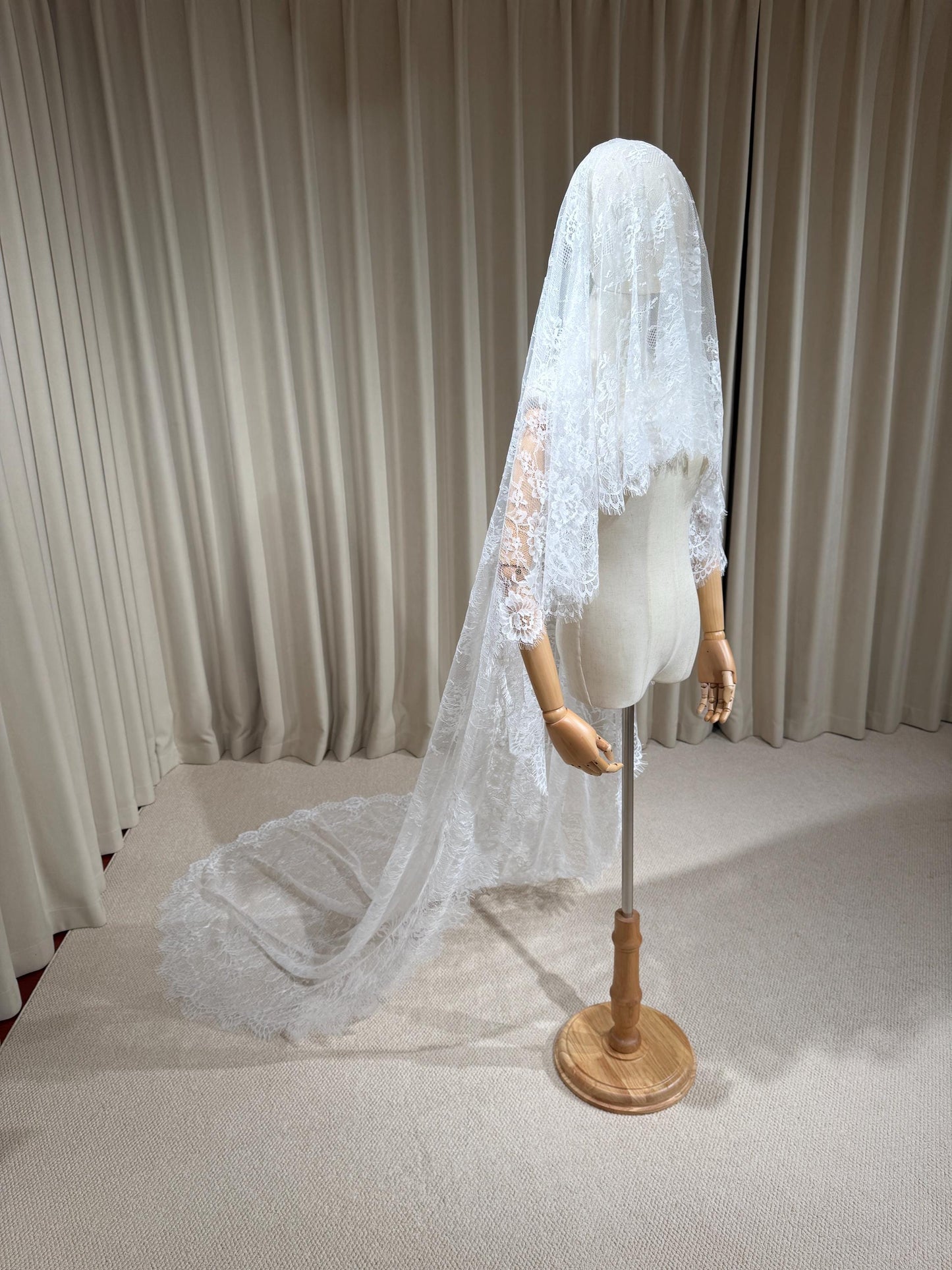 2 Tier Lace Wedding Veil
