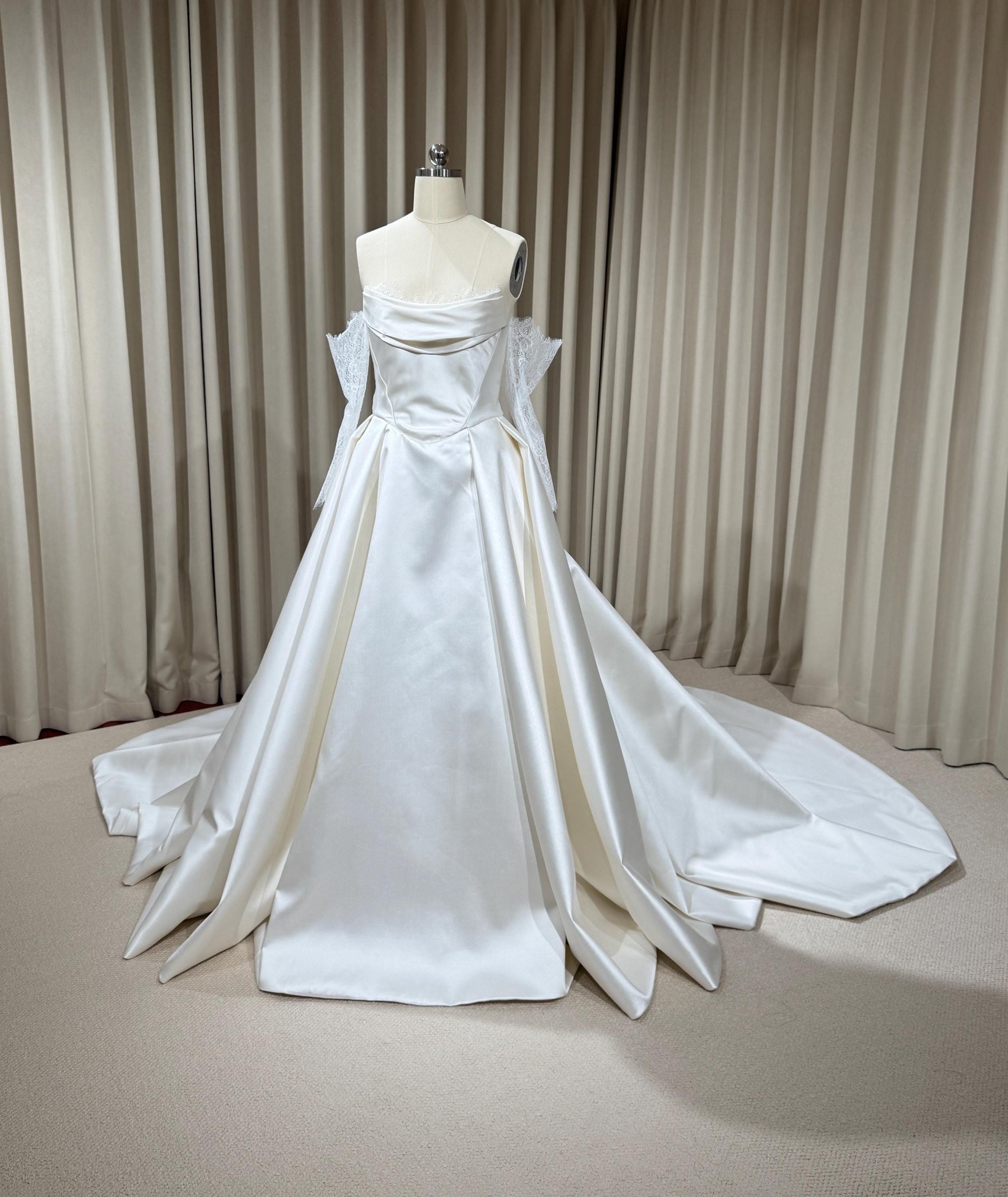 Detachable Lace Long Sleeve Satin Corset Basque Waist Wedding Ballgown | Joanna
