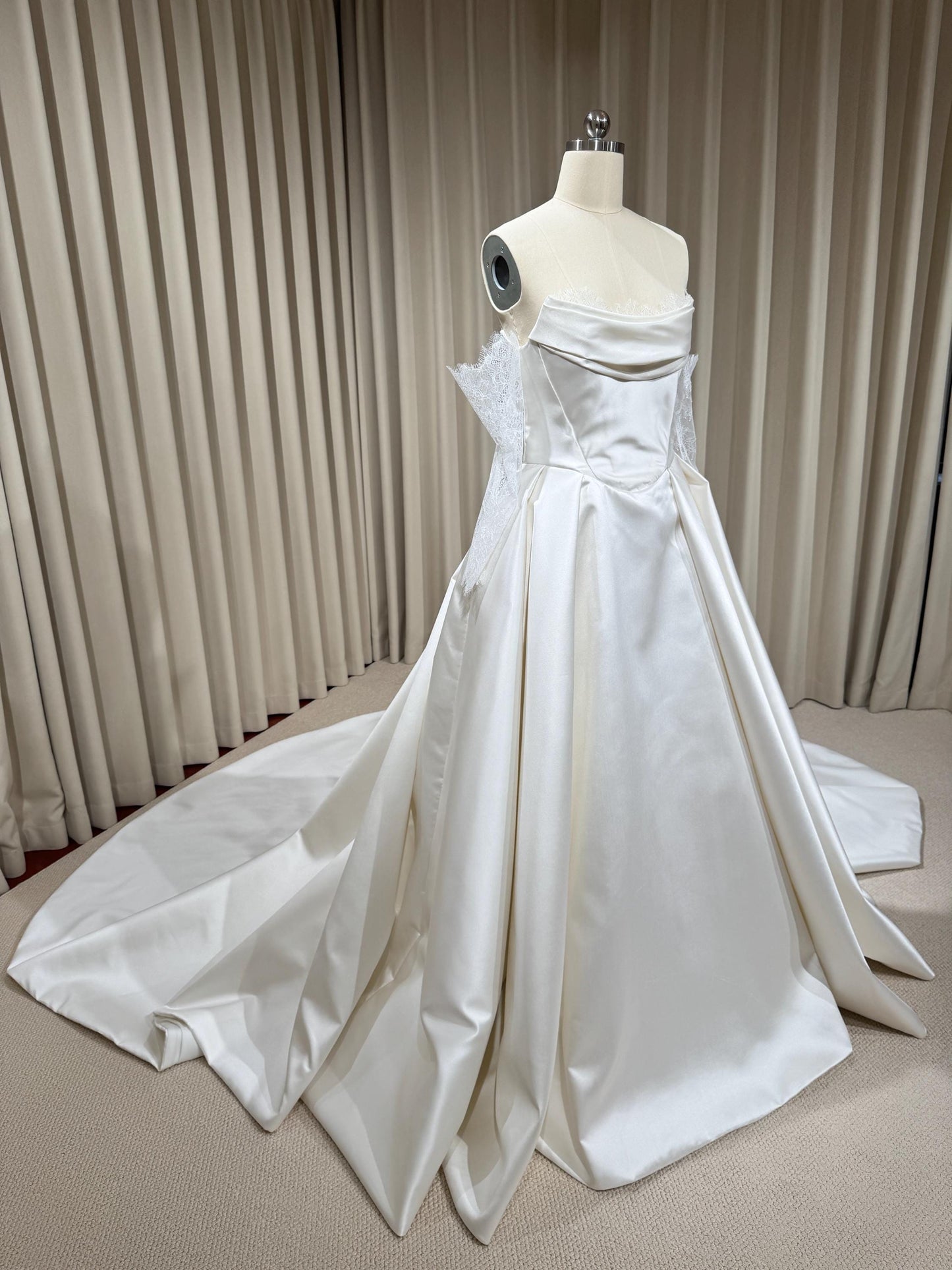Detachable Lace Long Sleeve Satin Corset Basque Waist Wedding Ballgown | Joanna