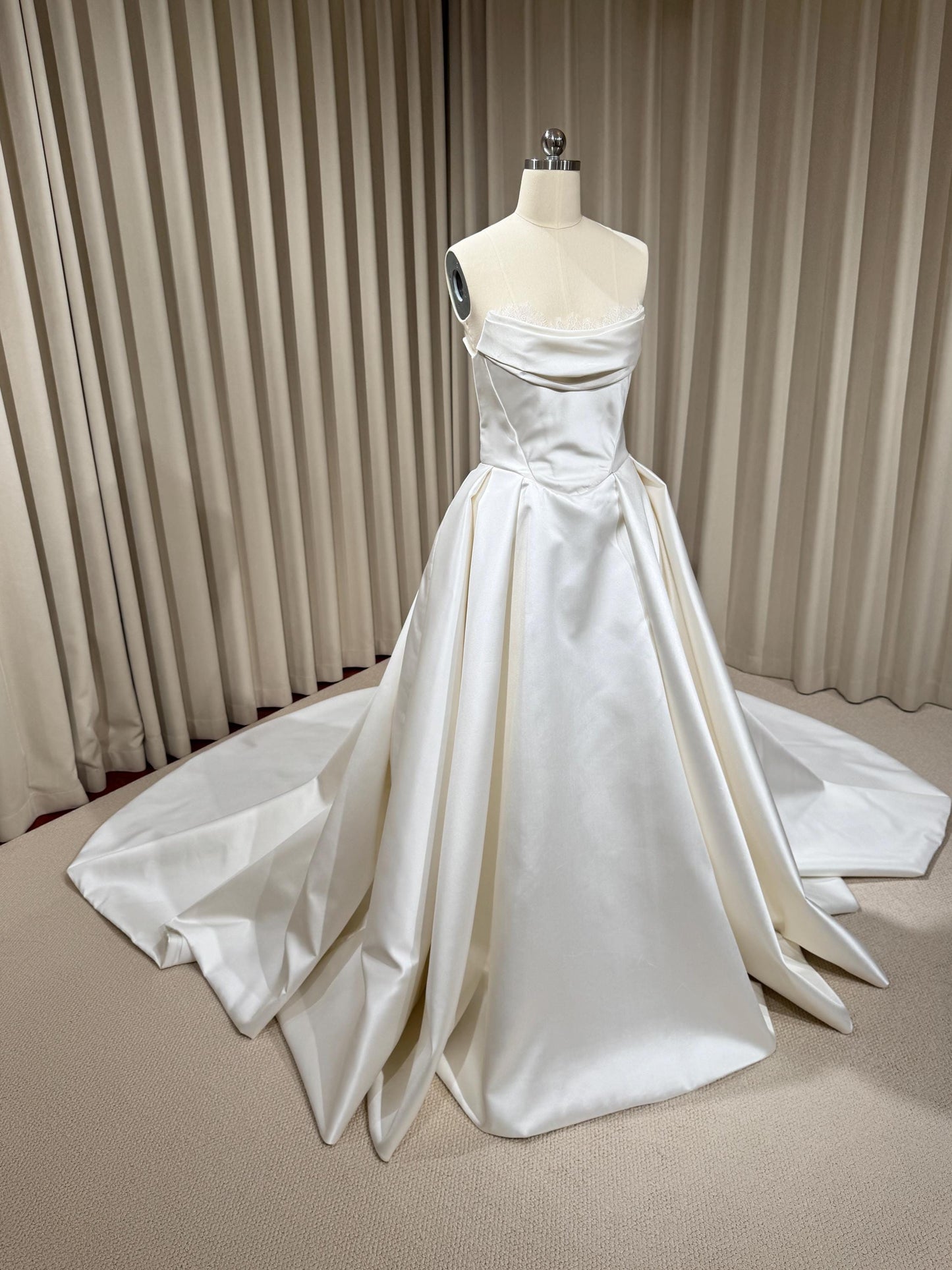 Detachable Lace Long Sleeve Satin Corset Basque Waist Wedding Ballgown | Joanna