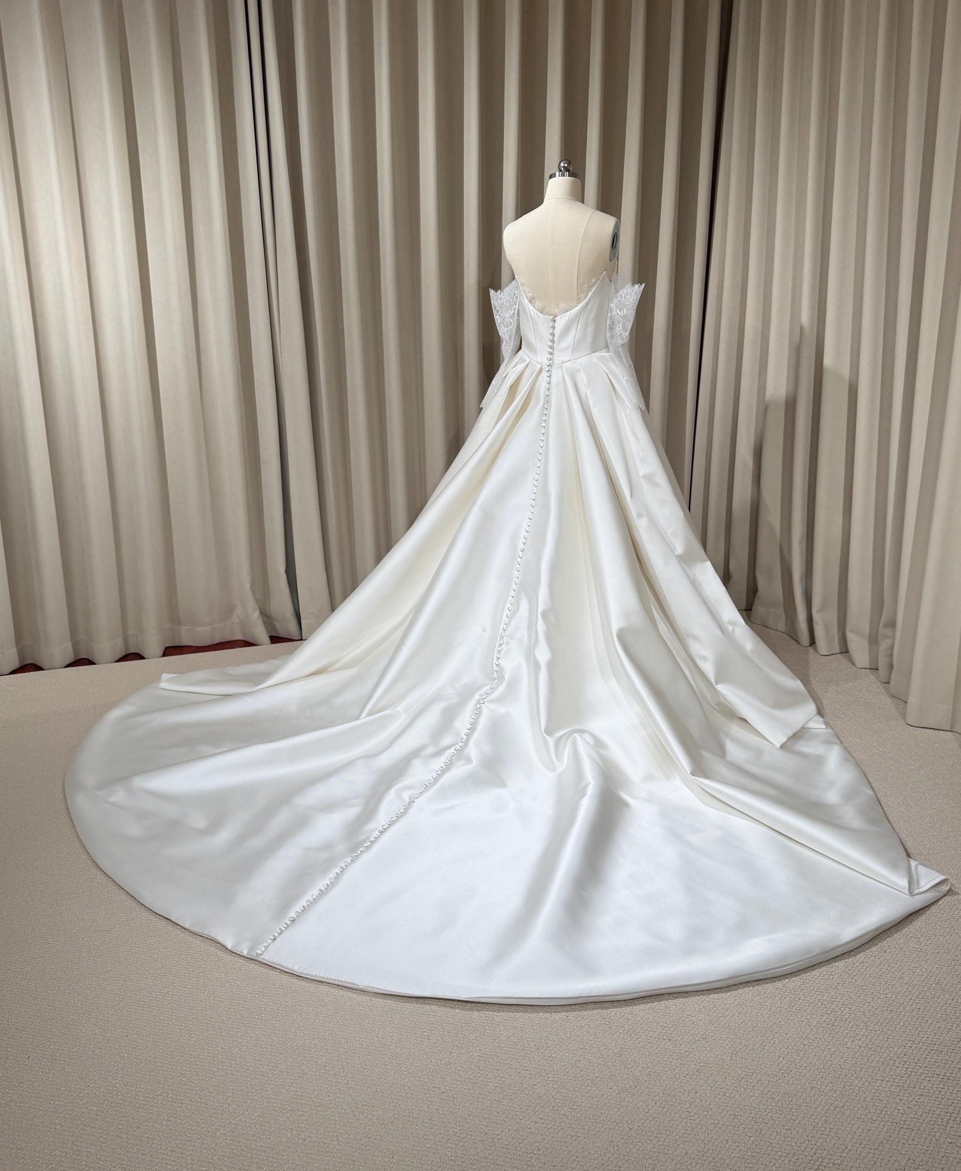 Detachable Lace Long Sleeve Satin Corset Basque Waist Wedding Ballgown | Joanna