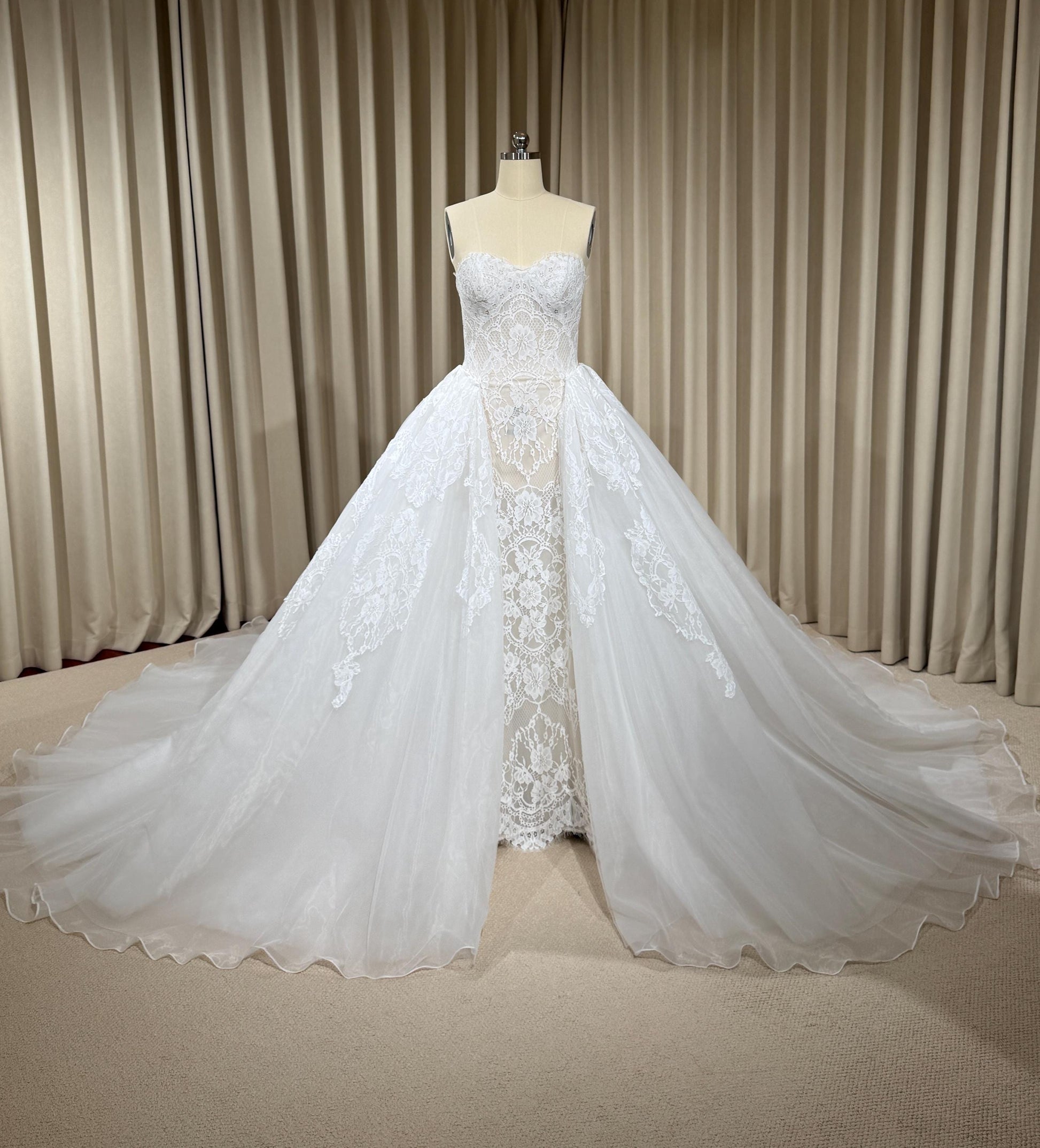 Lace Corset Mermaid Dress with Detachable Train | Elysia