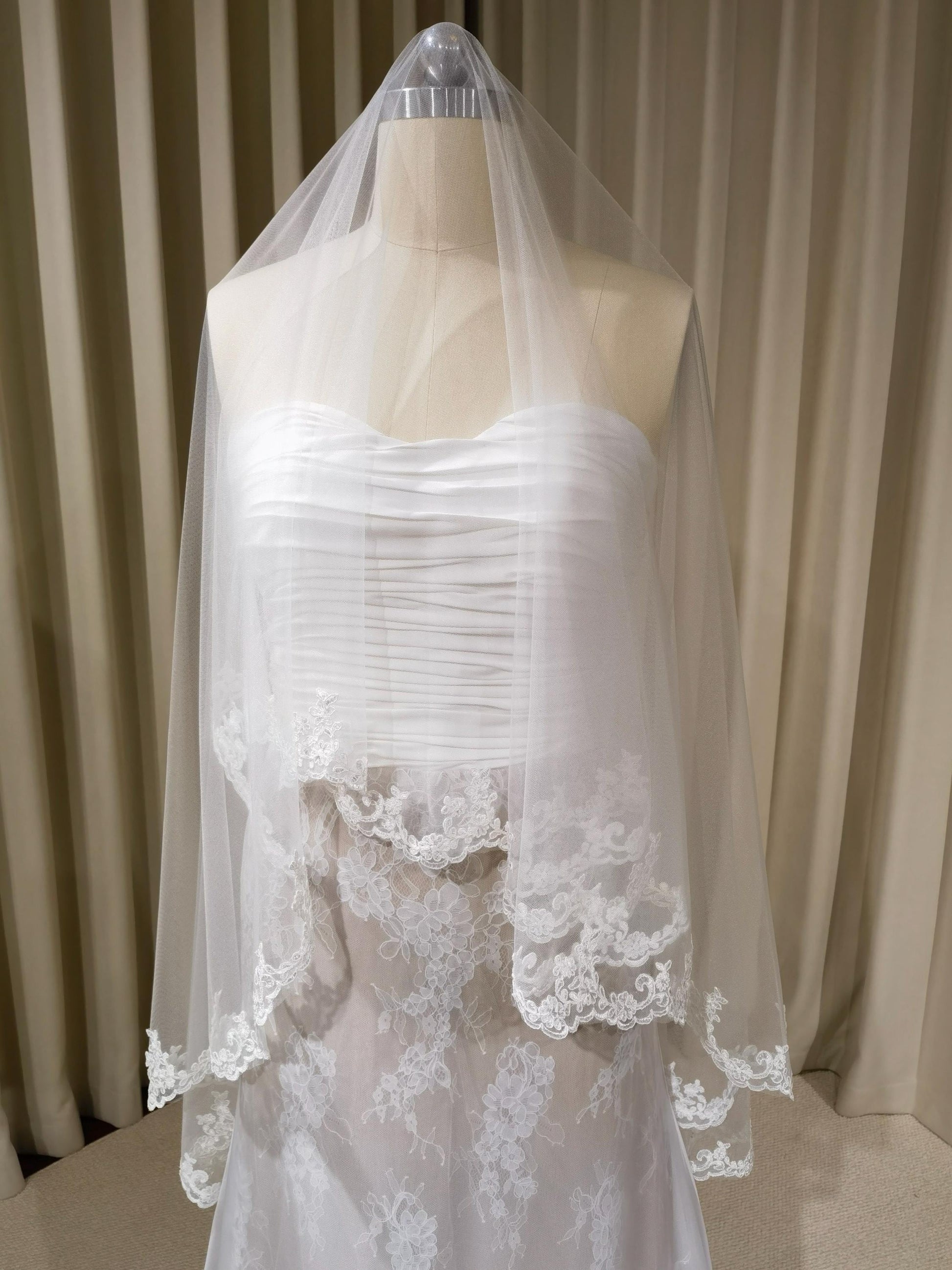 1 & 2 Tier Lace Trim Wedding Veil
