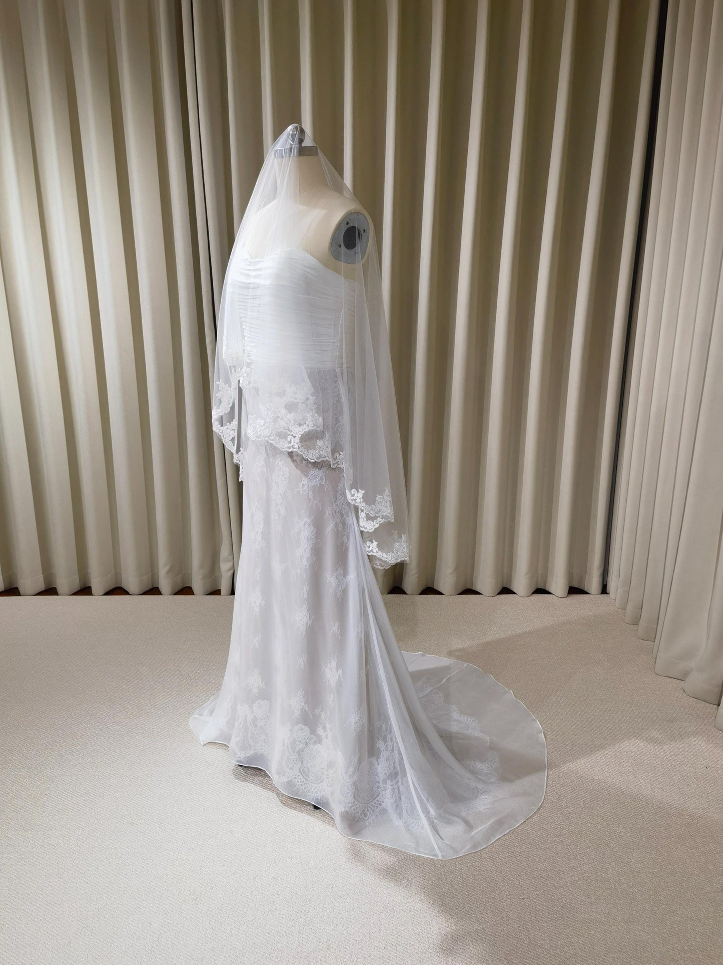 1 & 2 Tier Lace Trim Wedding Veil
